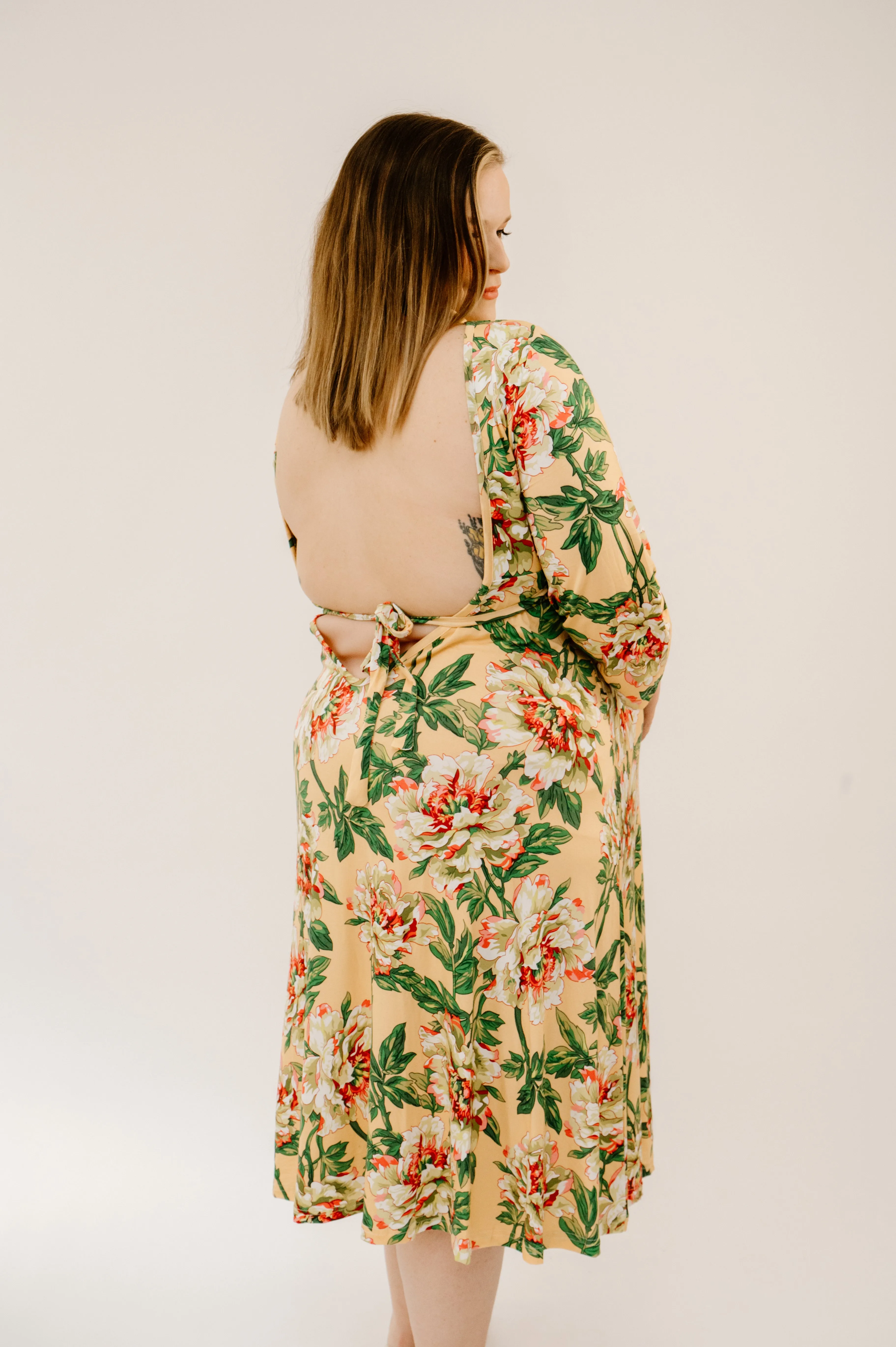 Lila Labor & Postpartum Gown in Peach Floral sold by Lila Maternity product image thumbnail 3