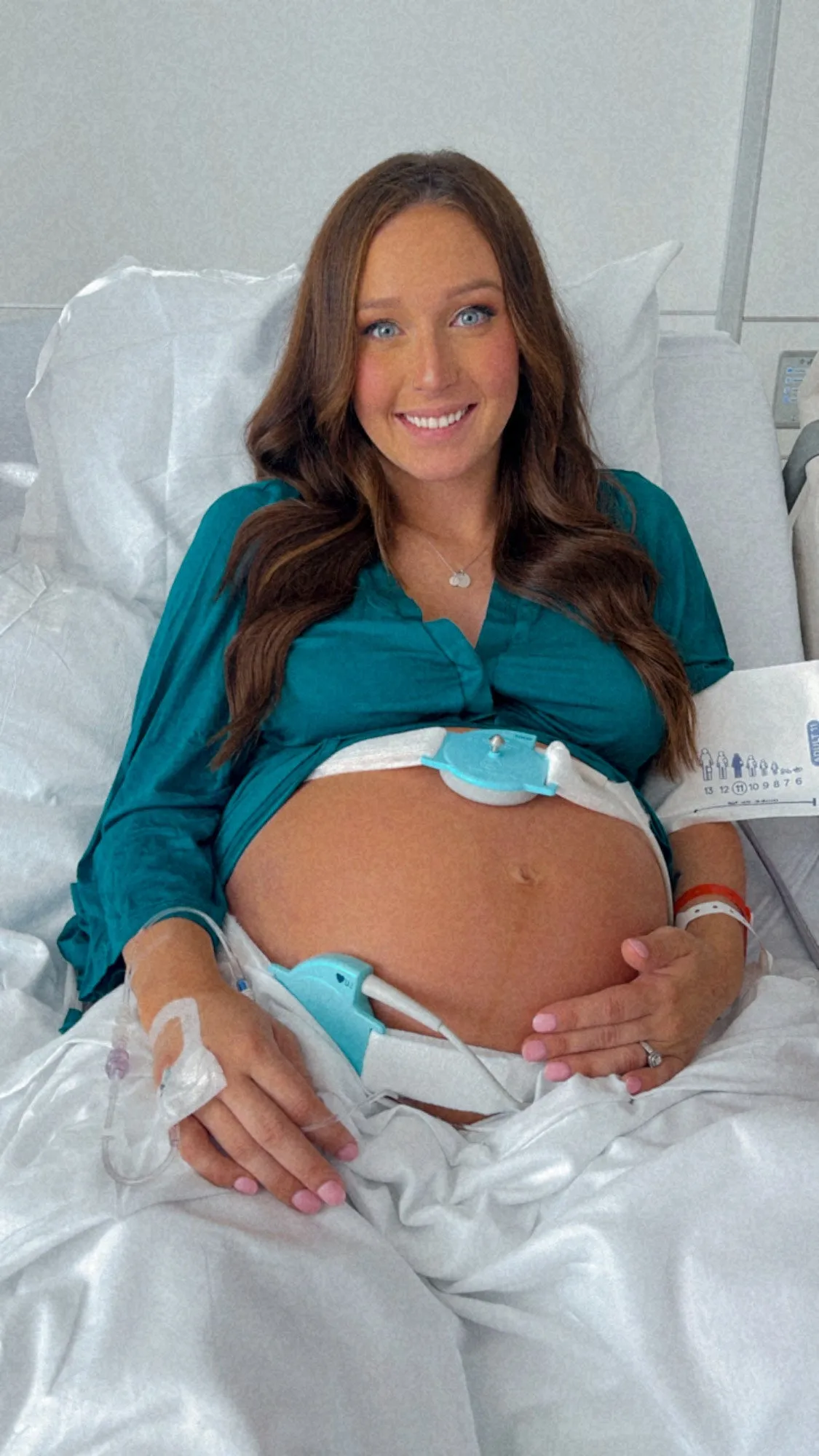 Lila Labor & Postpartum Gown in Deep Teal sold by Lila Maternity product image thumbnail 4