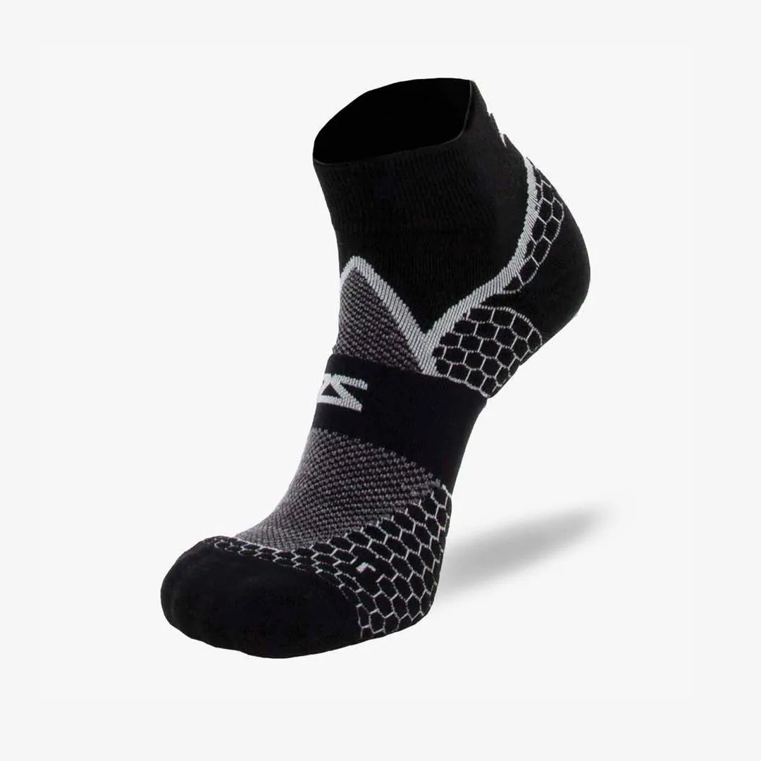 Grit 2.0 Running Socks (Quarter) sold by Zensah product image thumbnail 2