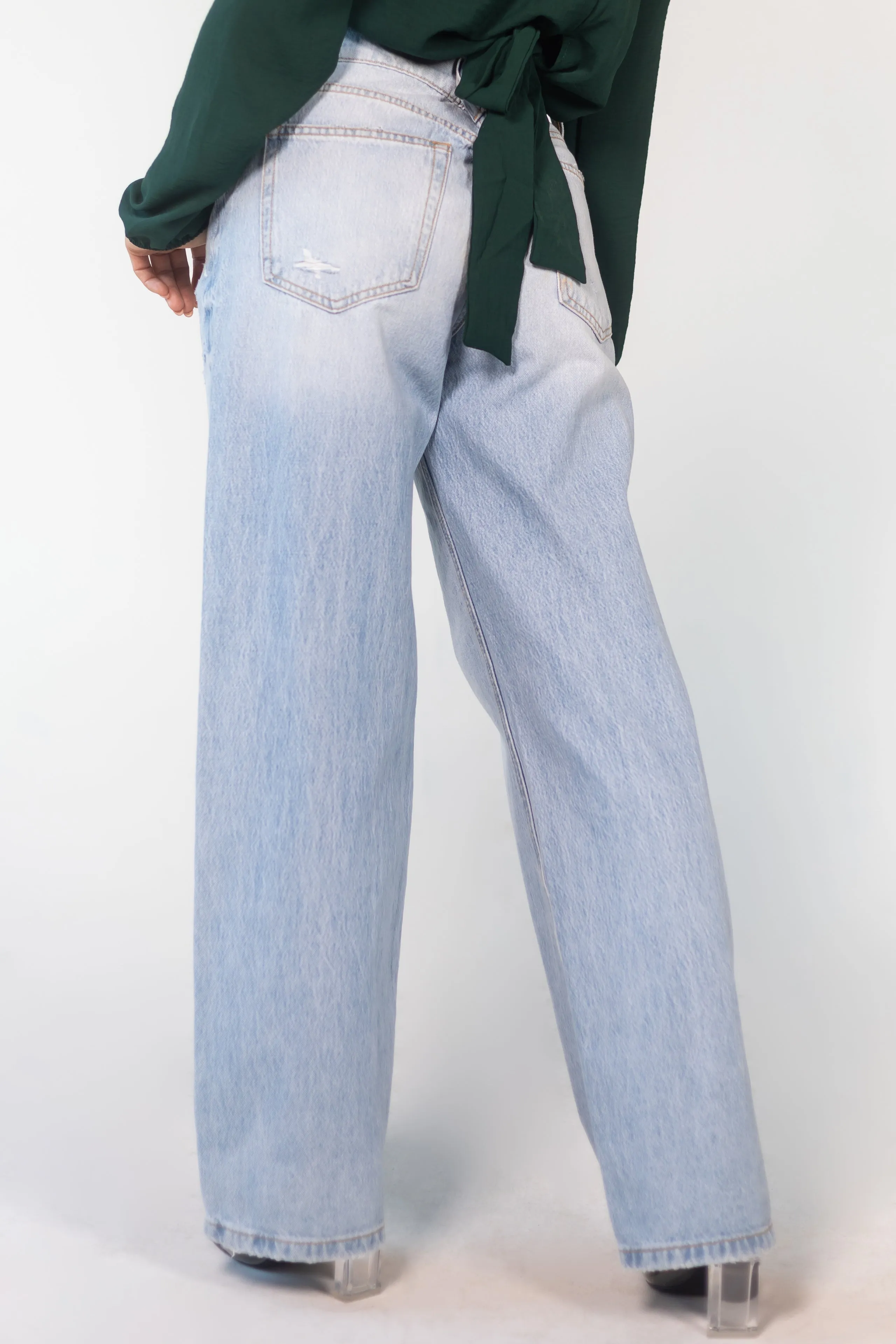 Cello Light Wash Vintage Low Rise Loose Fit Jeans sold by Lime Lush product image thumbnail 4