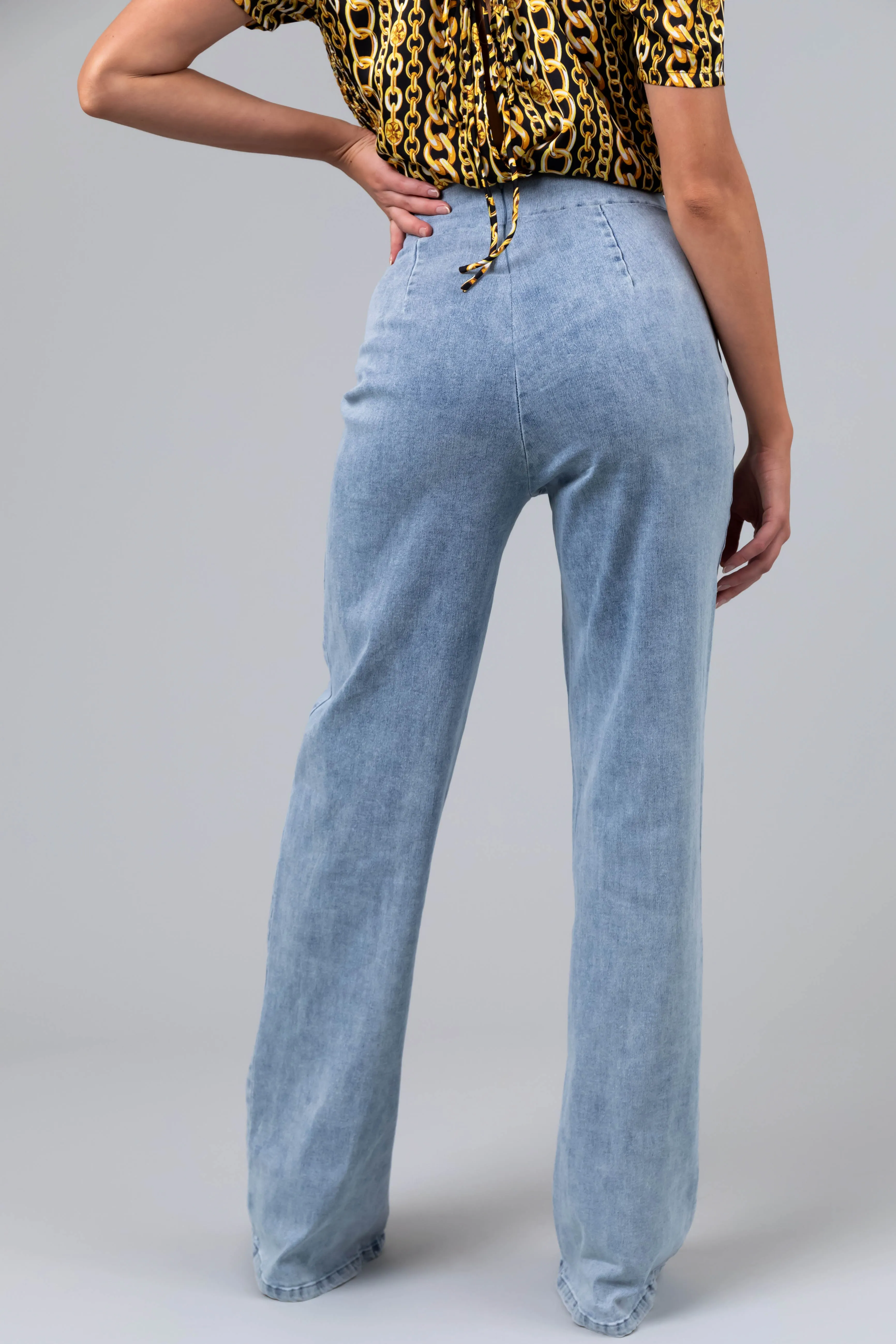 Light Wash Gold Belted Super Stretchy Jeans sold by Lime Lush product image thumbnail 5