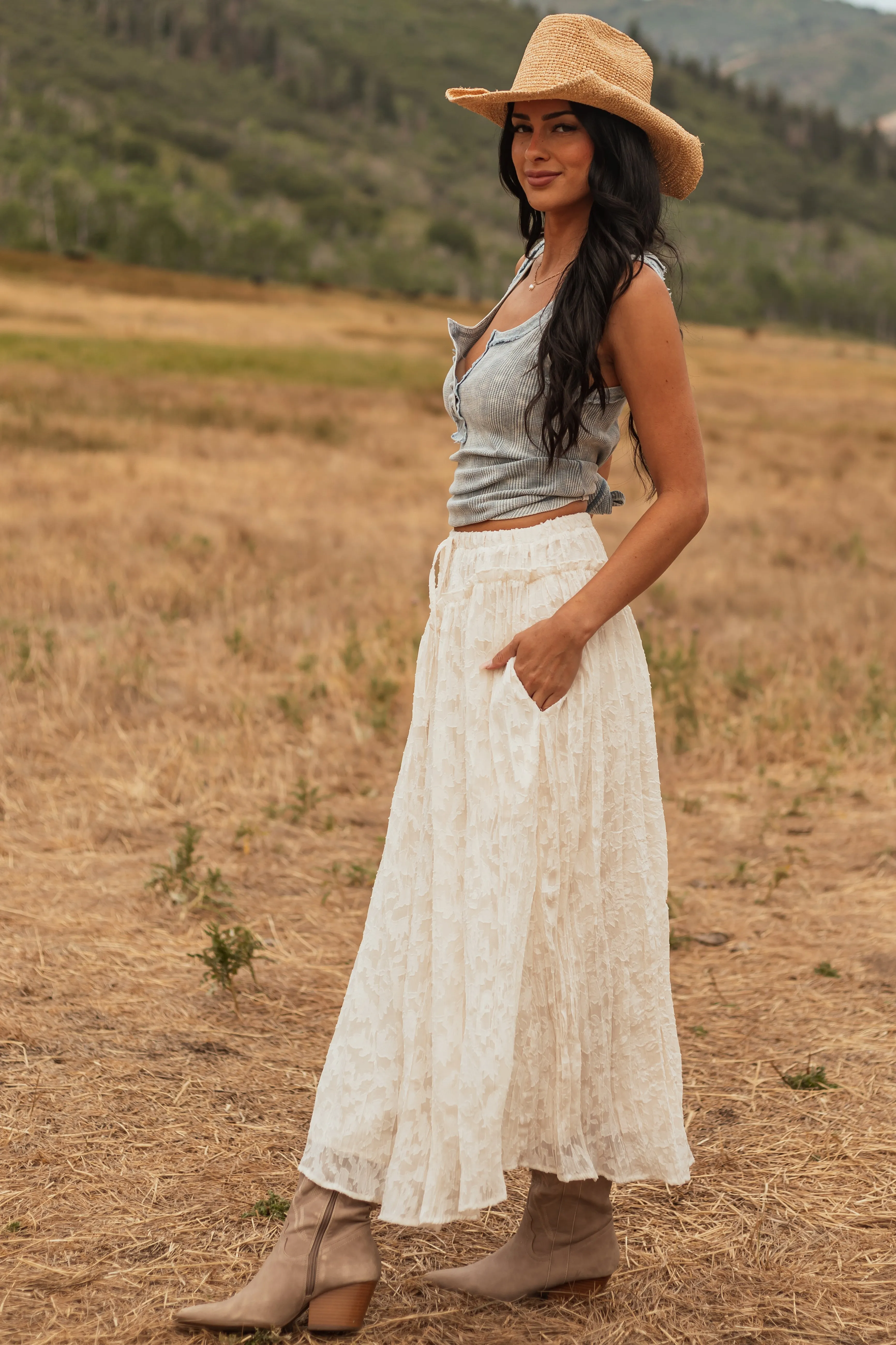 Listicle Vanilla Textured Floral Lace Maxi Skirt sold by Lime Lush product image thumbnail 4