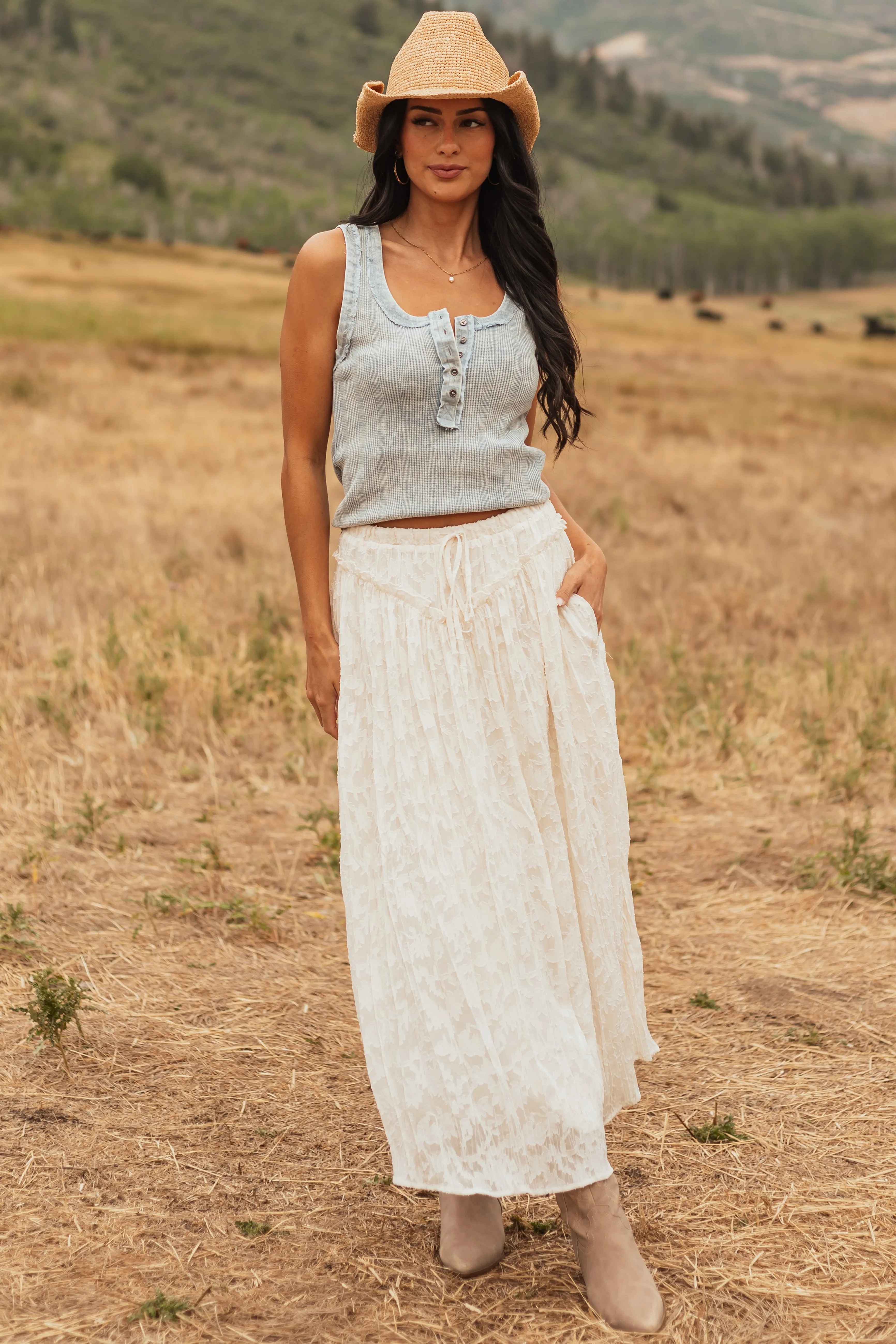 Listicle Vanilla Textured Floral Lace Maxi Skirt sold by Lime Lush product image thumbnail 3