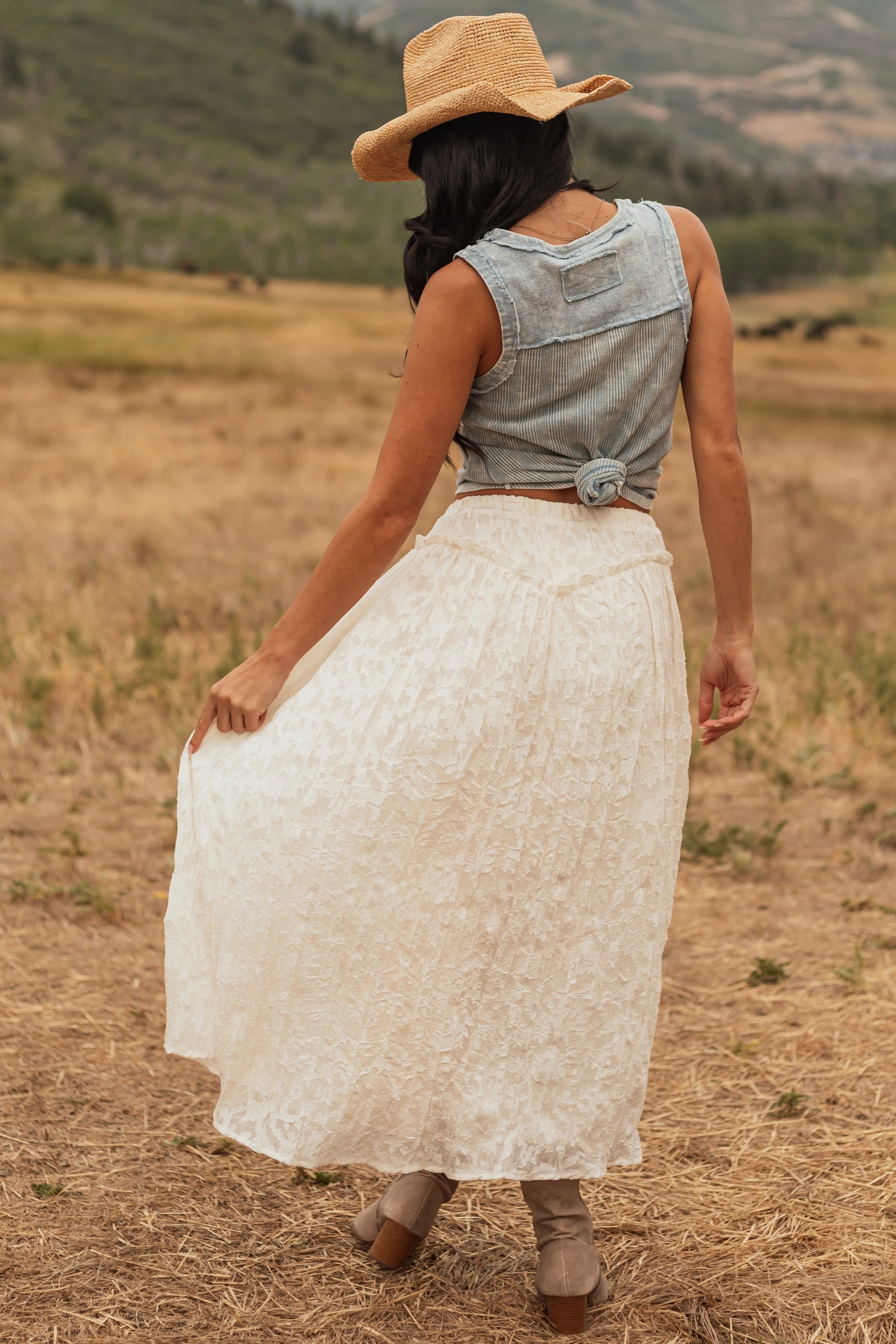 Listicle Vanilla Textured Floral Lace Maxi Skirt sold by Lime Lush product image thumbnail 5