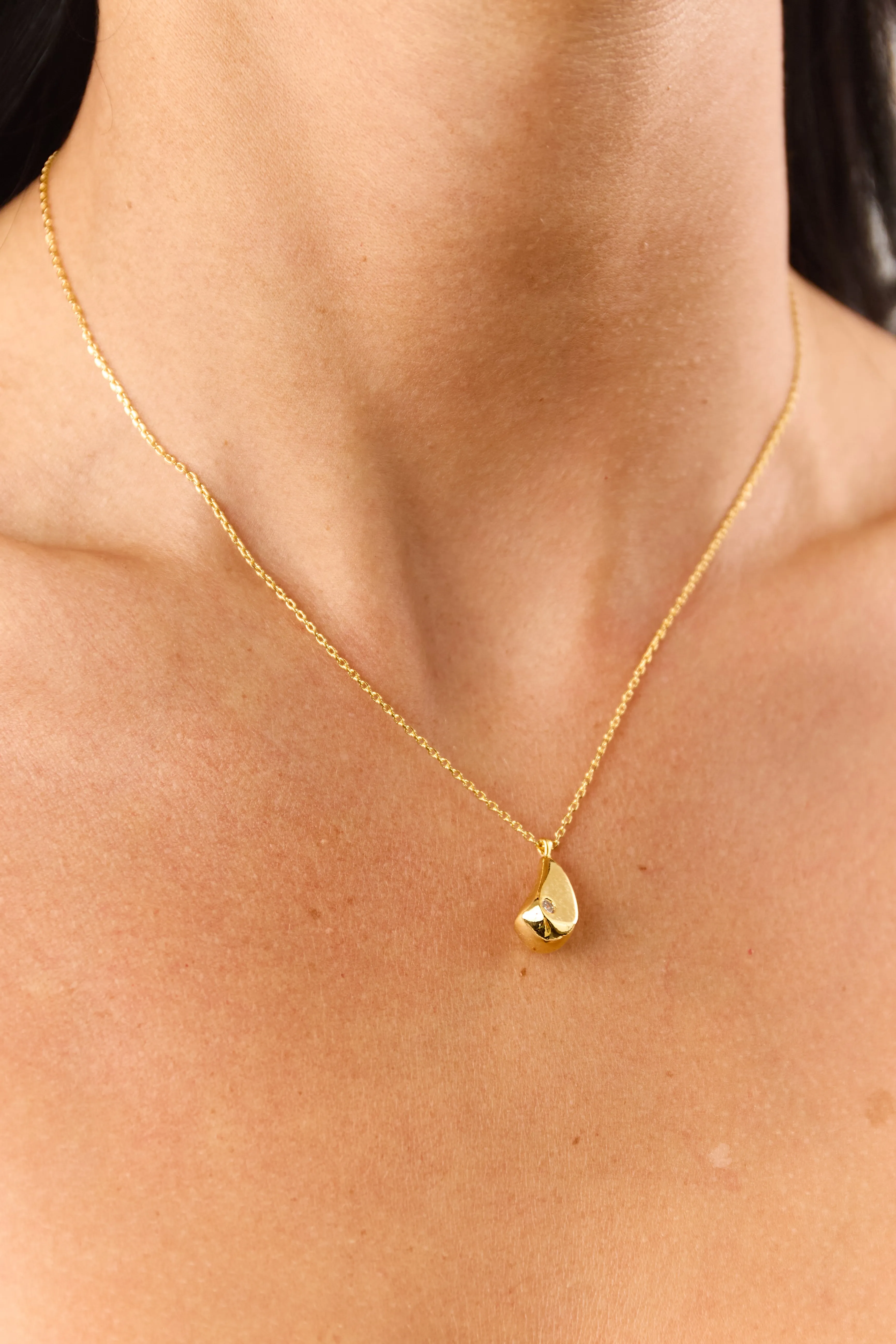 Gold Teardrop Rhinestone Detail Necklace sold by Lime Lush product image thumbnail 2