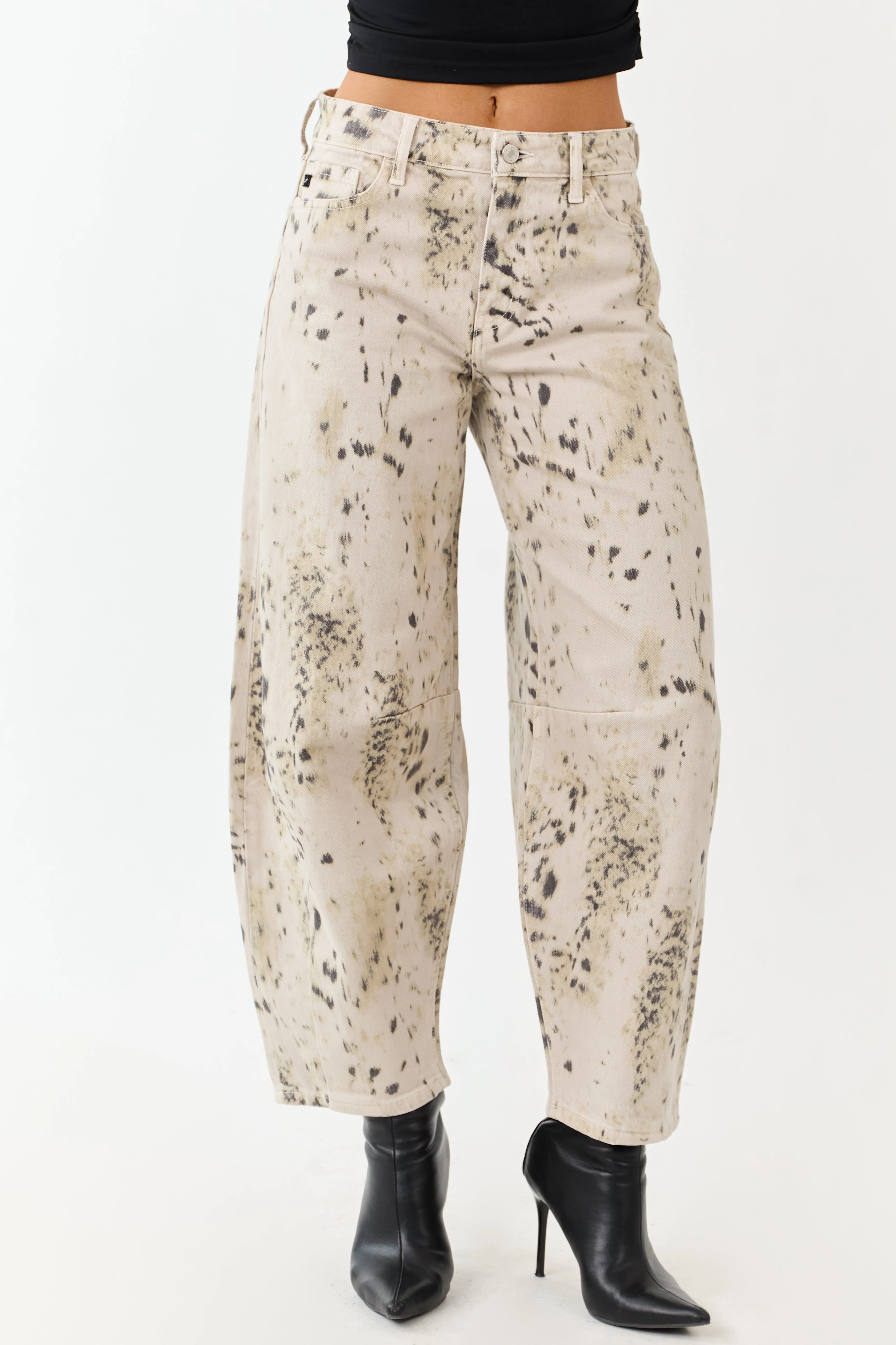 KanCan Snow Leopard Horseshoe Barrel Jeans sold by Lime Lush product image thumbnail 2