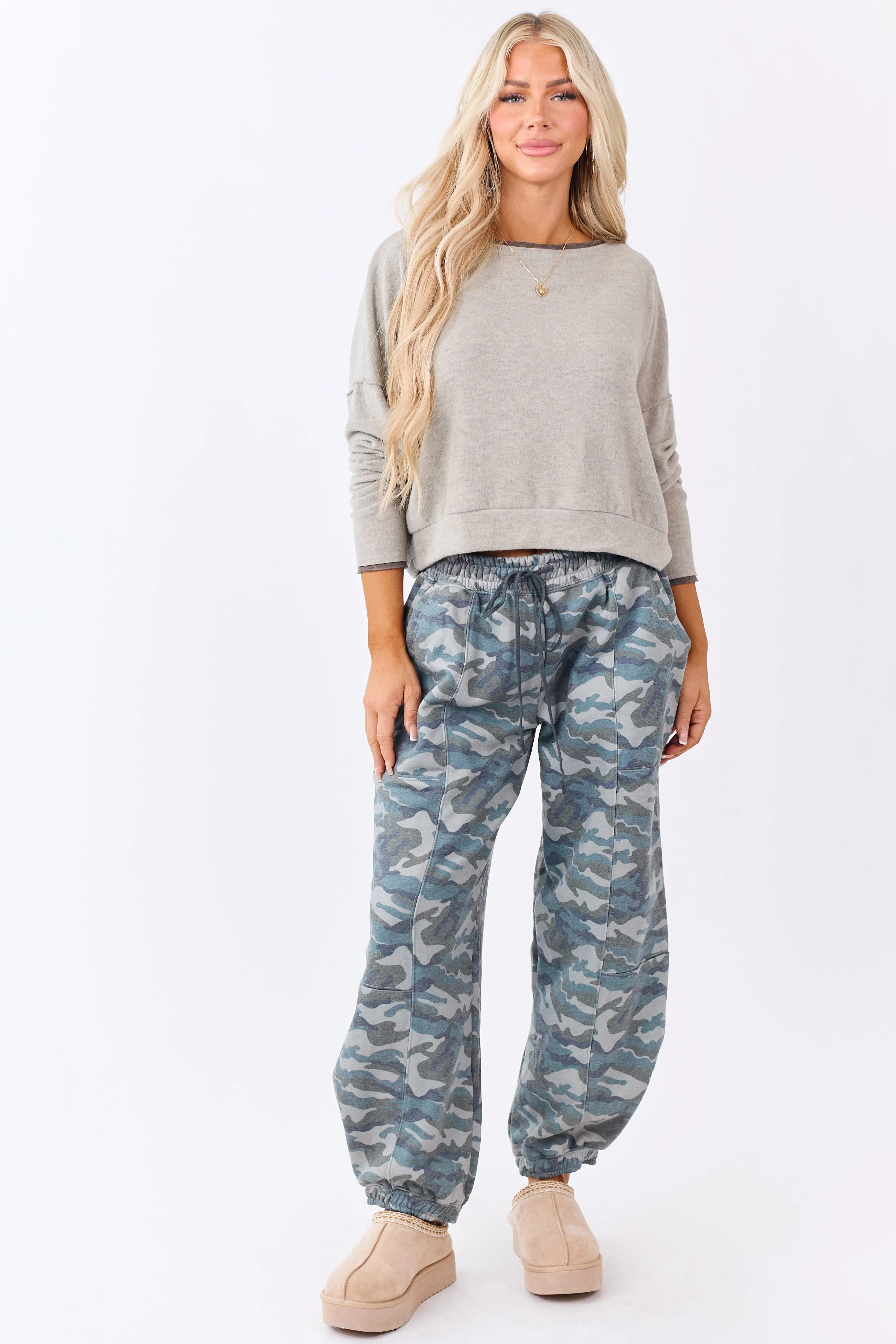 Oatmeal Fleece Contrast Trim Long Sleeve Top sold by Lime Lush product image thumbnail 3