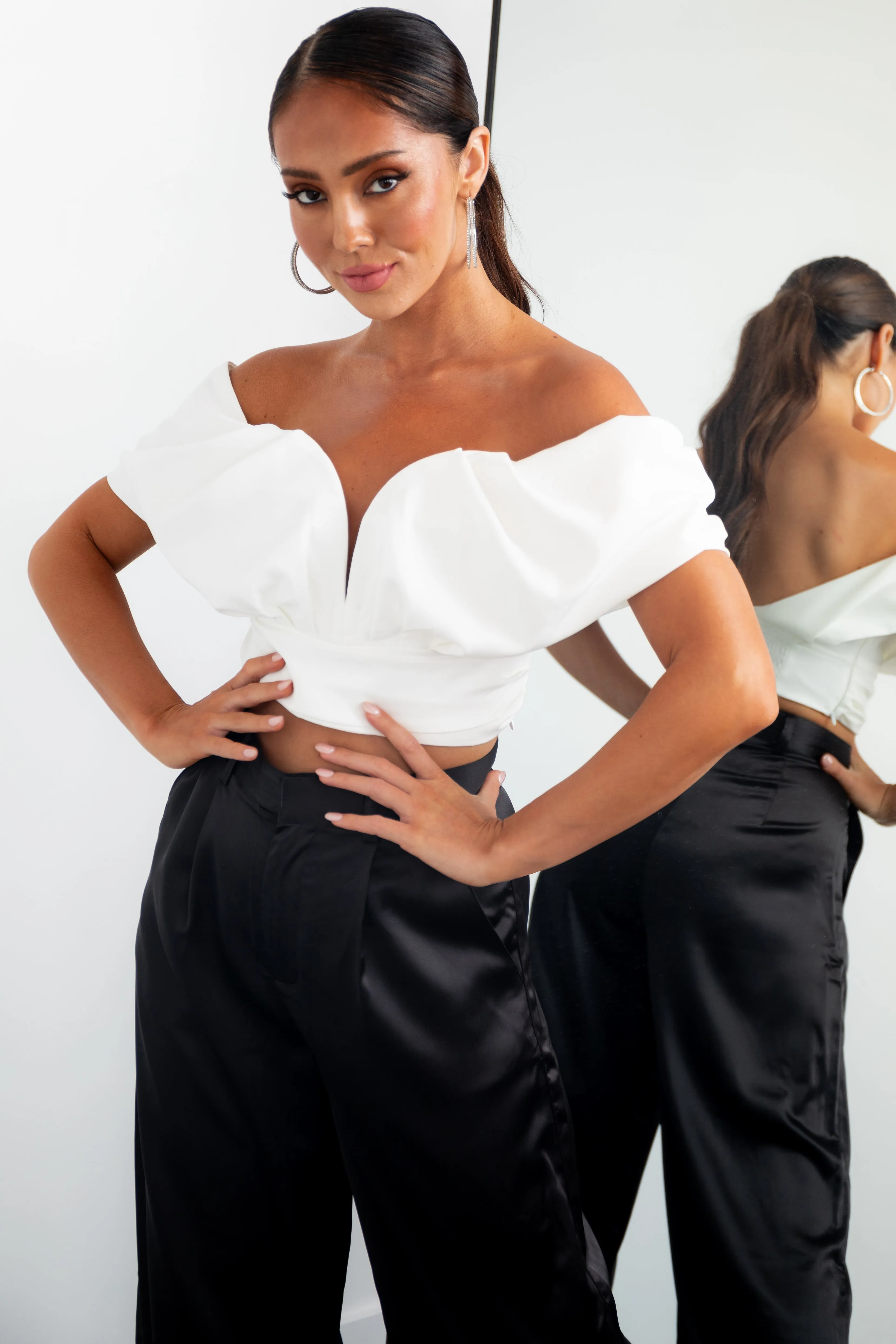 White Off the Shoulder Plunging Neck Crop Top sold by Lime Lush product image thumbnail 3
