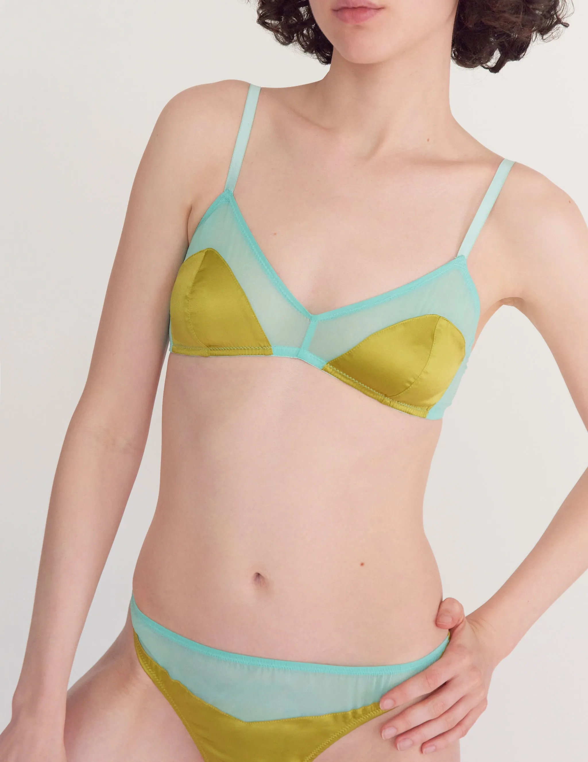 Maya Thong Hummingbird sold by ARAKS product image thumbnail 3