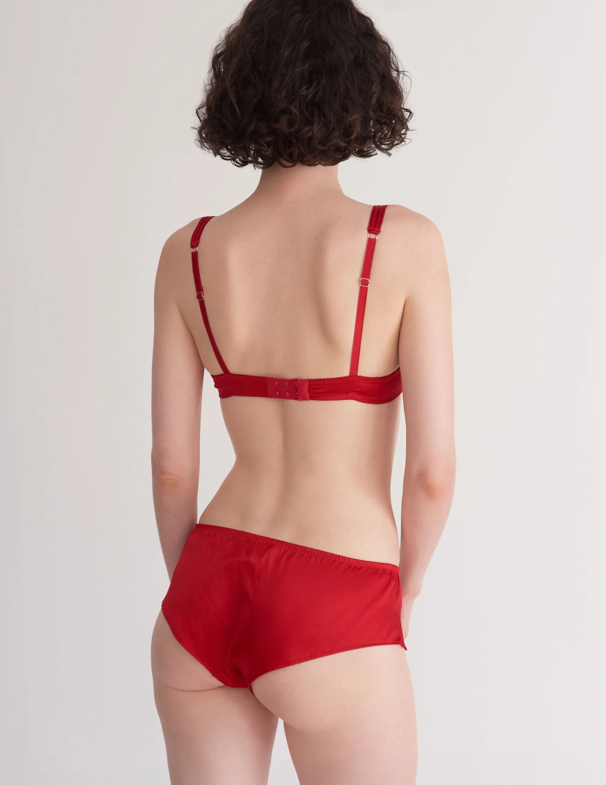 Gal Hipster Cardinal sold by ARAKS product image thumbnail 3