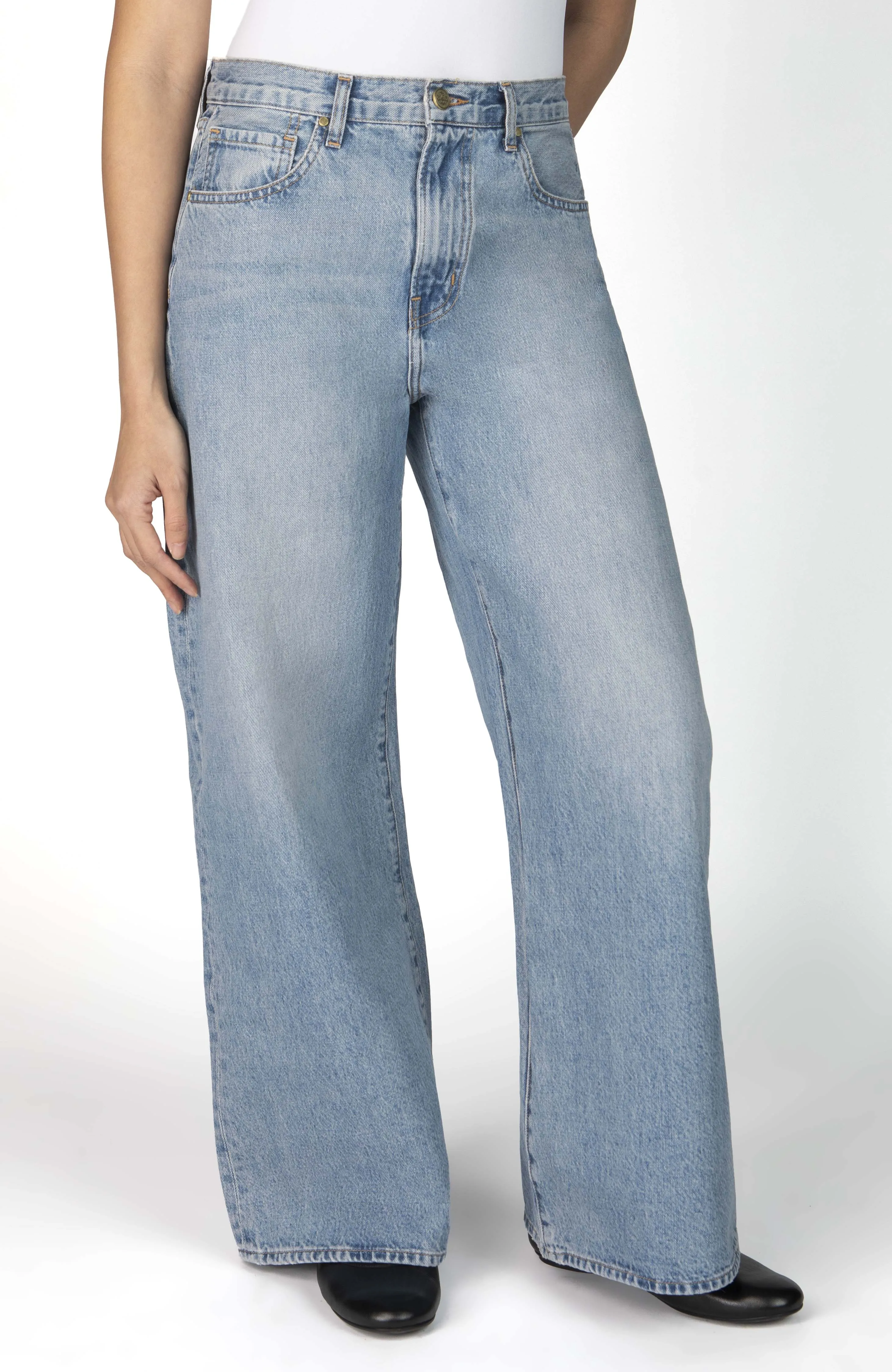 The Laura Jean - Sky sold by Nelle Atelier