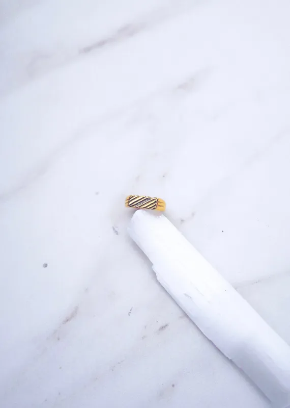 Noa Ring sold by Ten Wilde