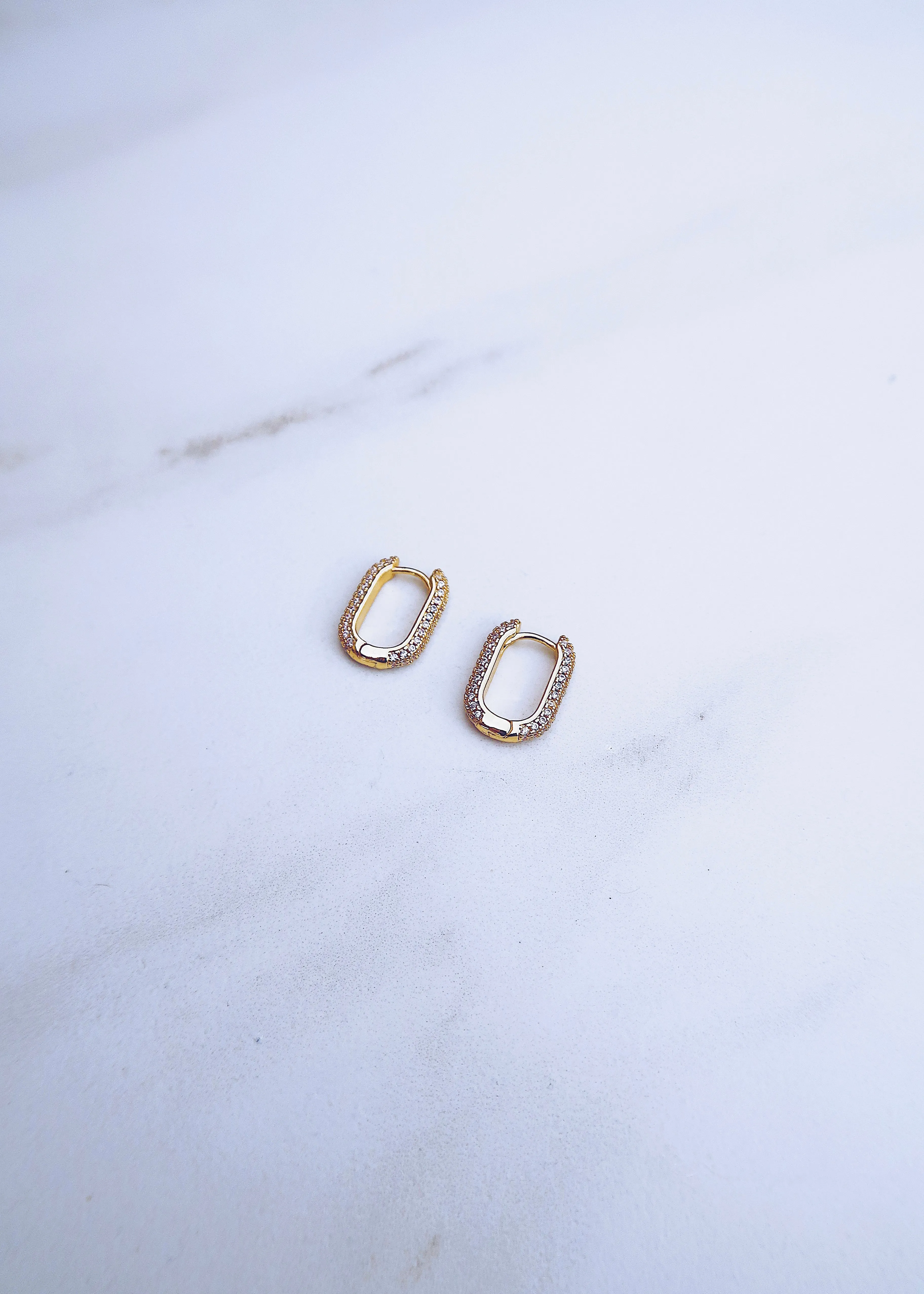 Dua Huggies sold by Ten Wilde