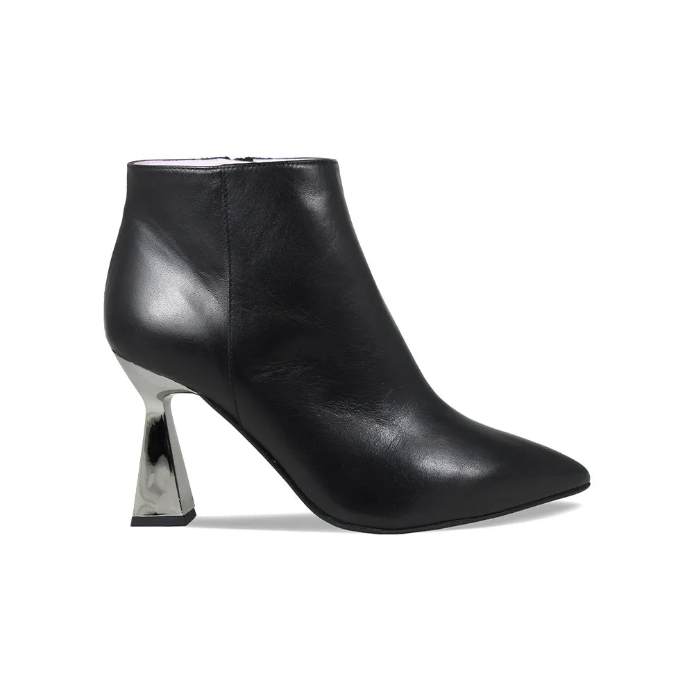 Prima: Black Leather sold by Sole Bliss