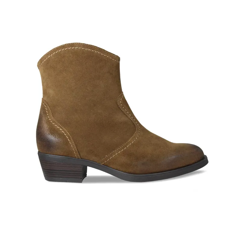 Montana: Tan Suede sold by Sole Bliss