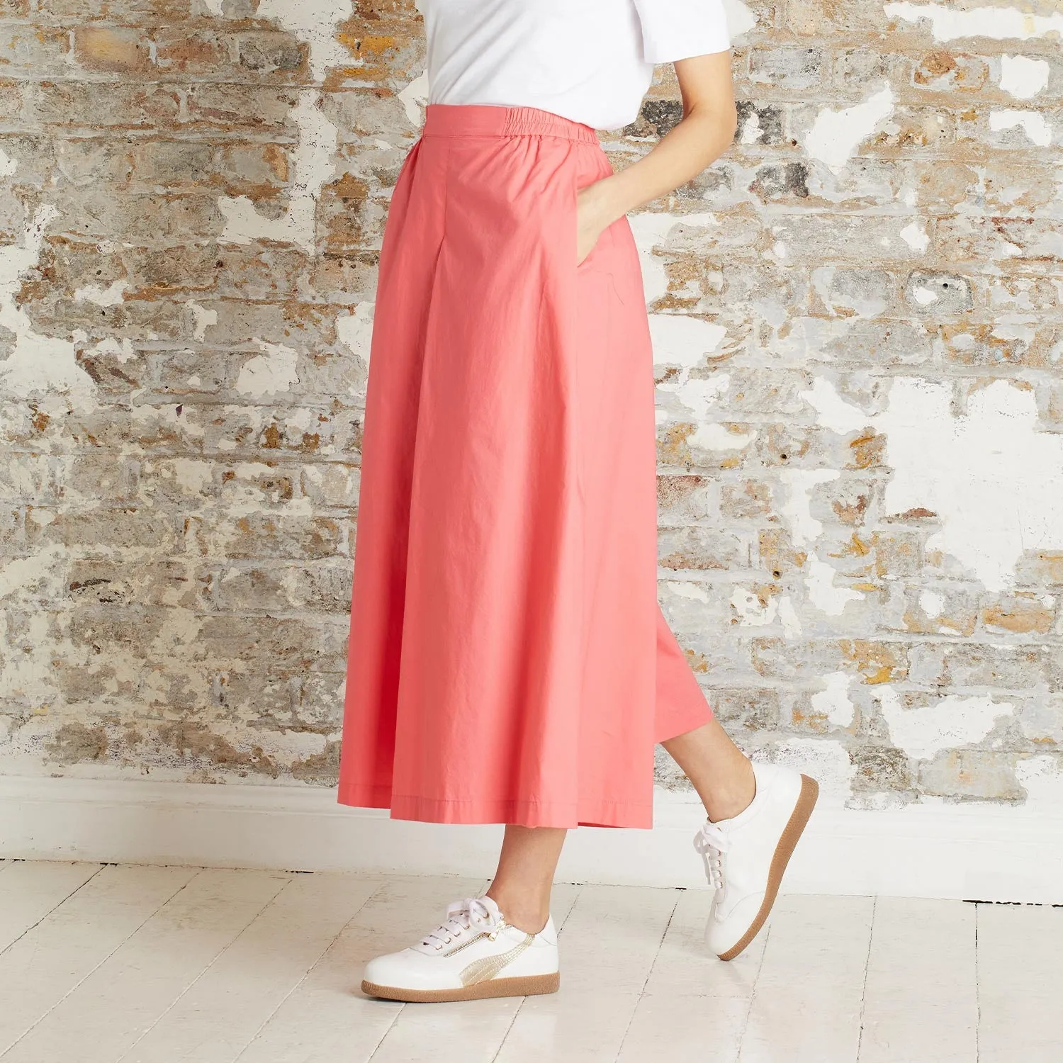 Swirl: White Leather & Gold sold by Sole Bliss product image thumbnail 2