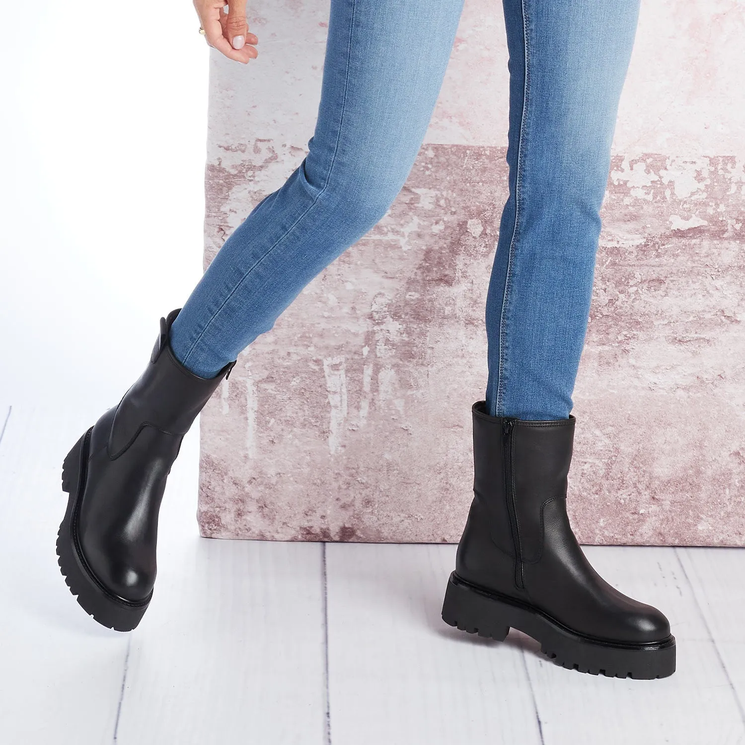 Reign: Black Leather sold by Sole Bliss product image thumbnail 4