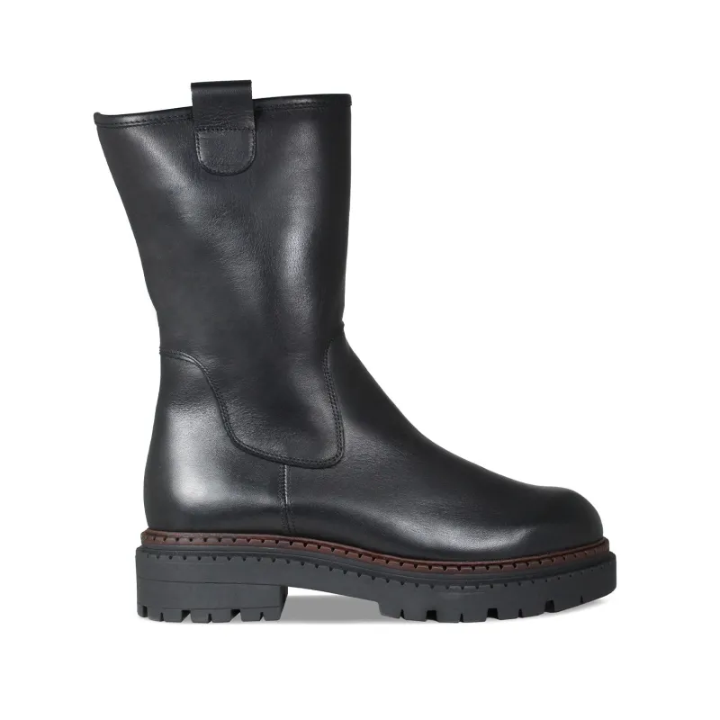 Stella: Black Leather sold by Sole Bliss