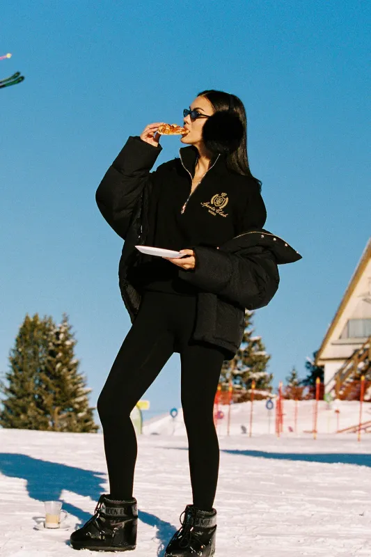 V-Waist Scrunch Legging sold by WISKII Active