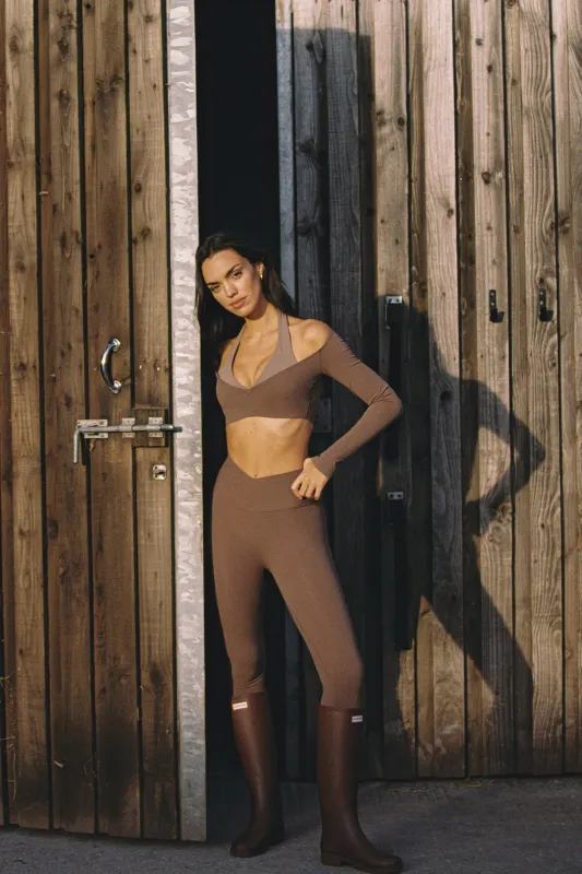 Riviera V-waist Scrunch Legging sold by WISKII Active