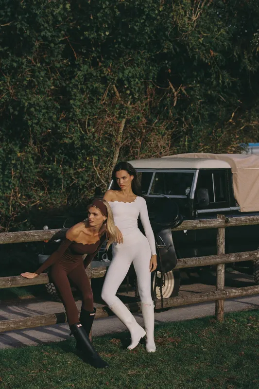 High-Waist Scallop Scrunch Legging sold by WISKII Active