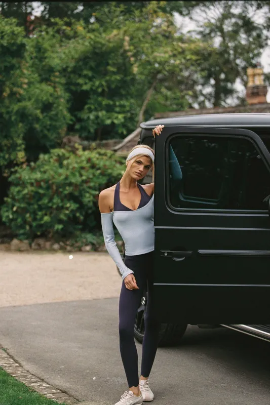 Off-Shoulder Colorblock Long Sleeve Top made by WISKII Active