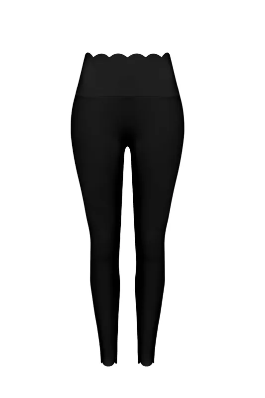 High-Waist Scallop Scrunch Legging made by WISKII Active