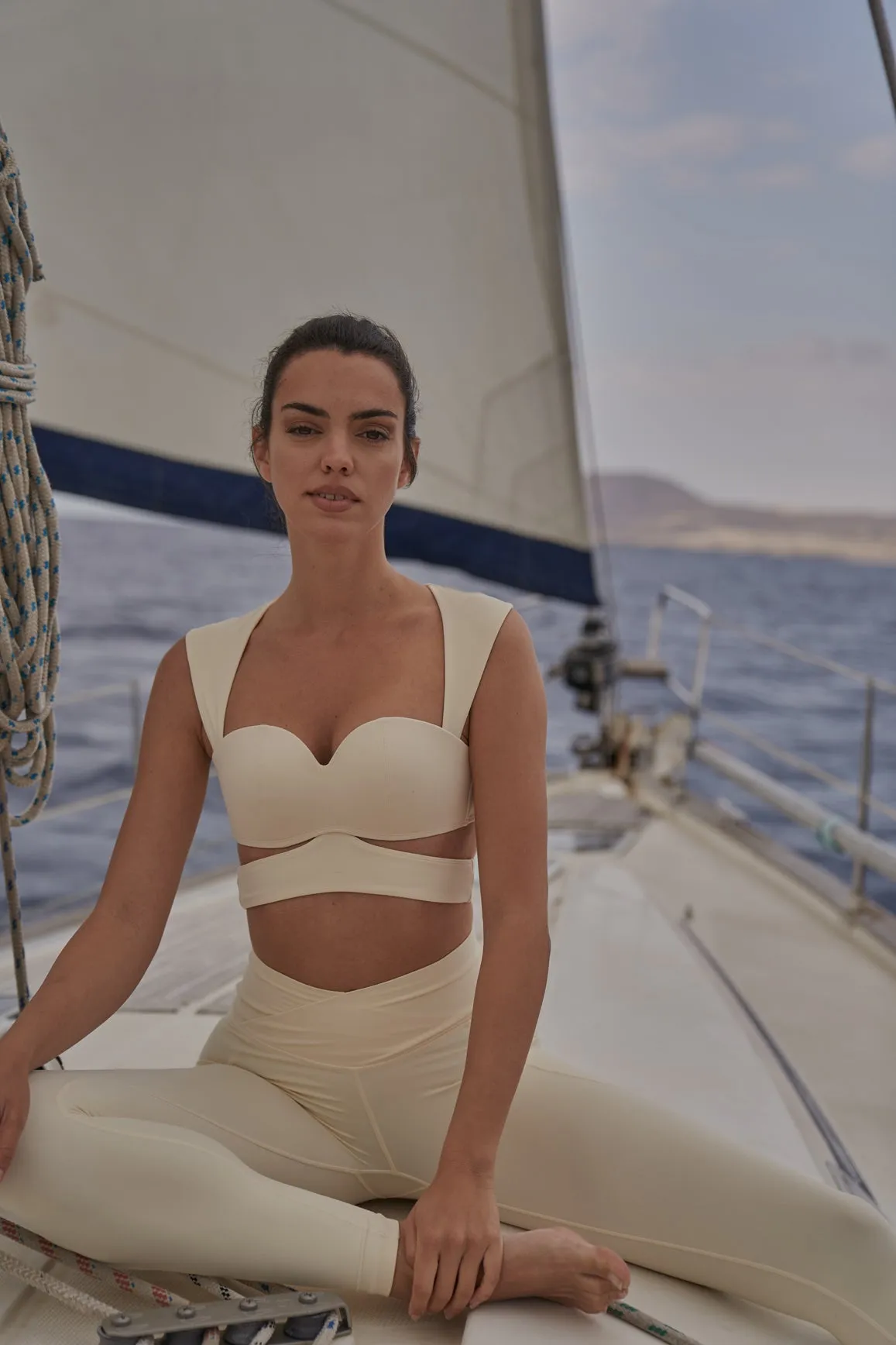 V-Waist Utility Legging sold by WISKII Active product image thumbnail 5