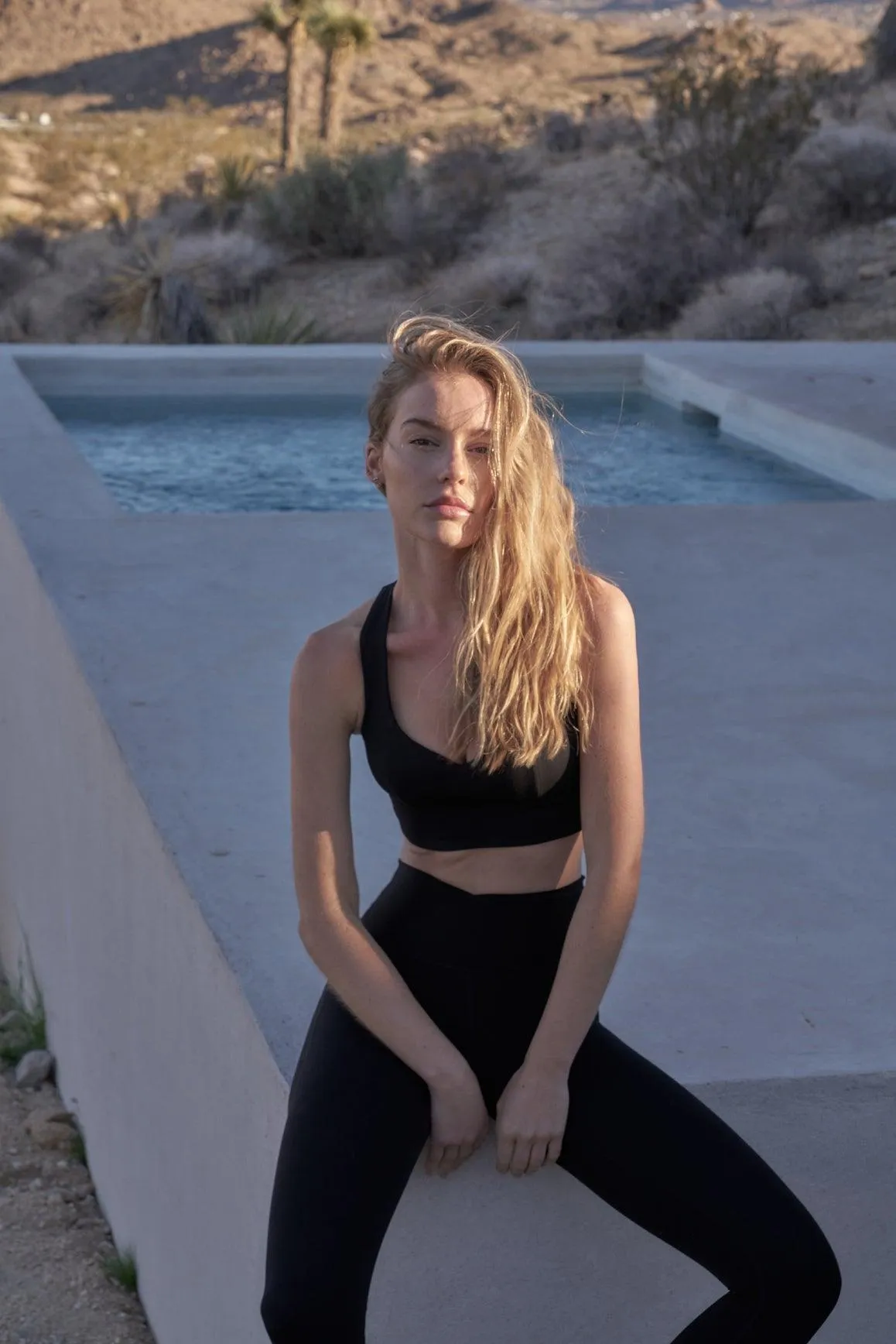 Sweetheart Bra Tank + V-waist Yoga Legging sold by WISKII Active product image thumbnail 4