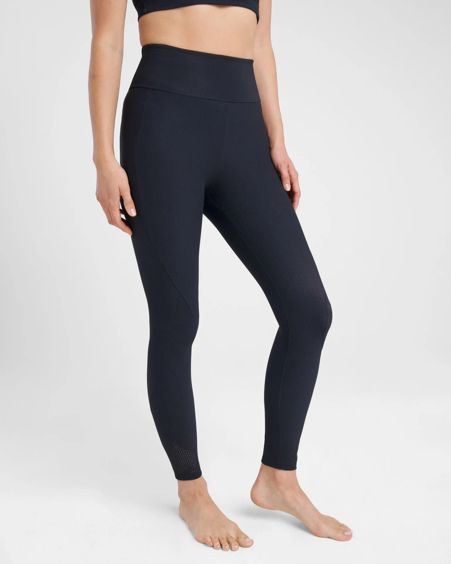Maroon Peak Legging sold by ASPENX product image thumbnail 5