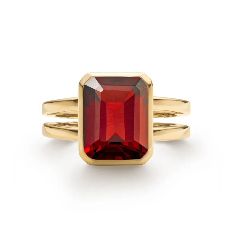 SAMPLE SALE Warren Vertical Garnet Ring in 14k Gold (January) Size 7 sold by Haverhill