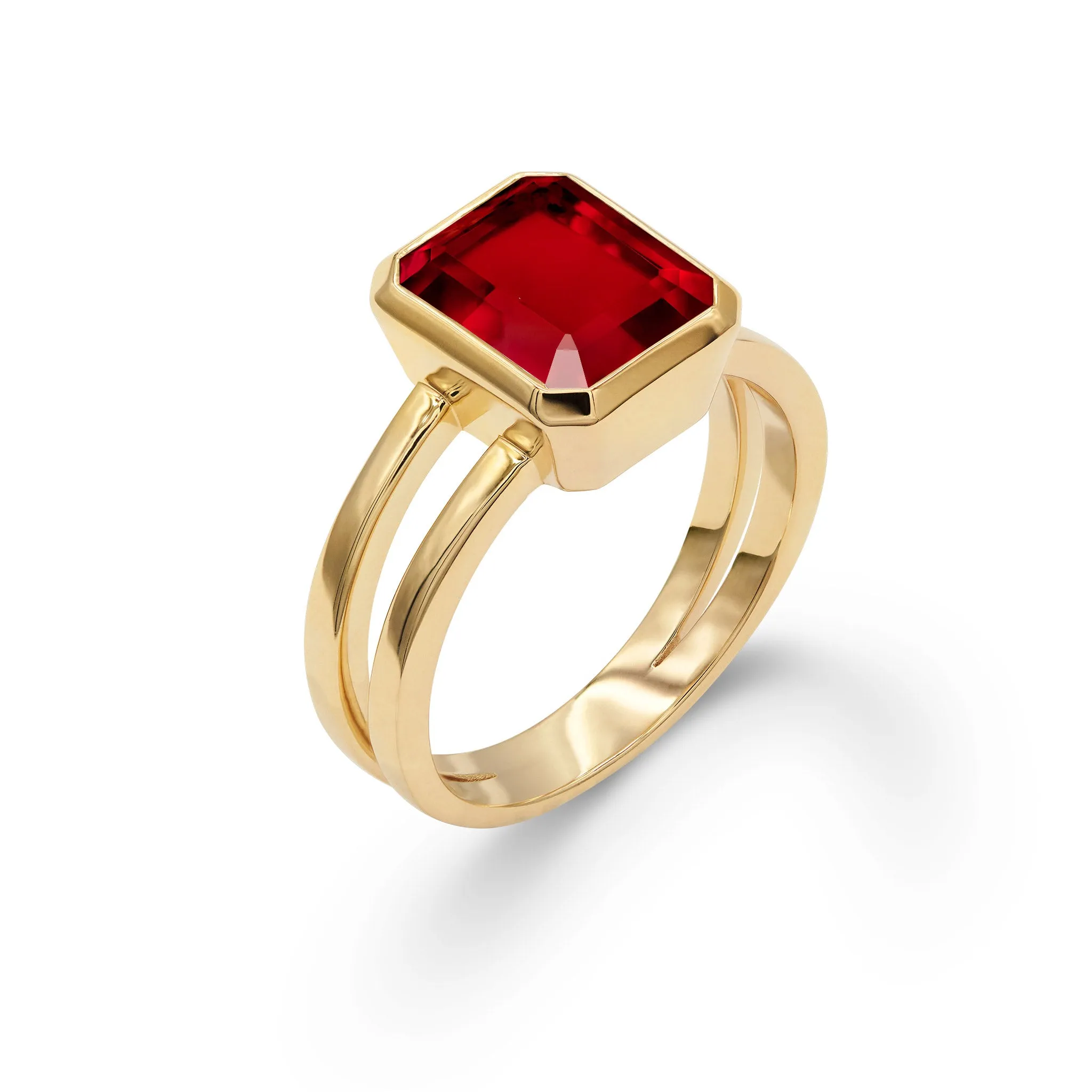 SAMPLE SALE Warren Vertical Garnet Ring in 14k Gold (January) Size 7 sold by Haverhill product image thumbnail 4
