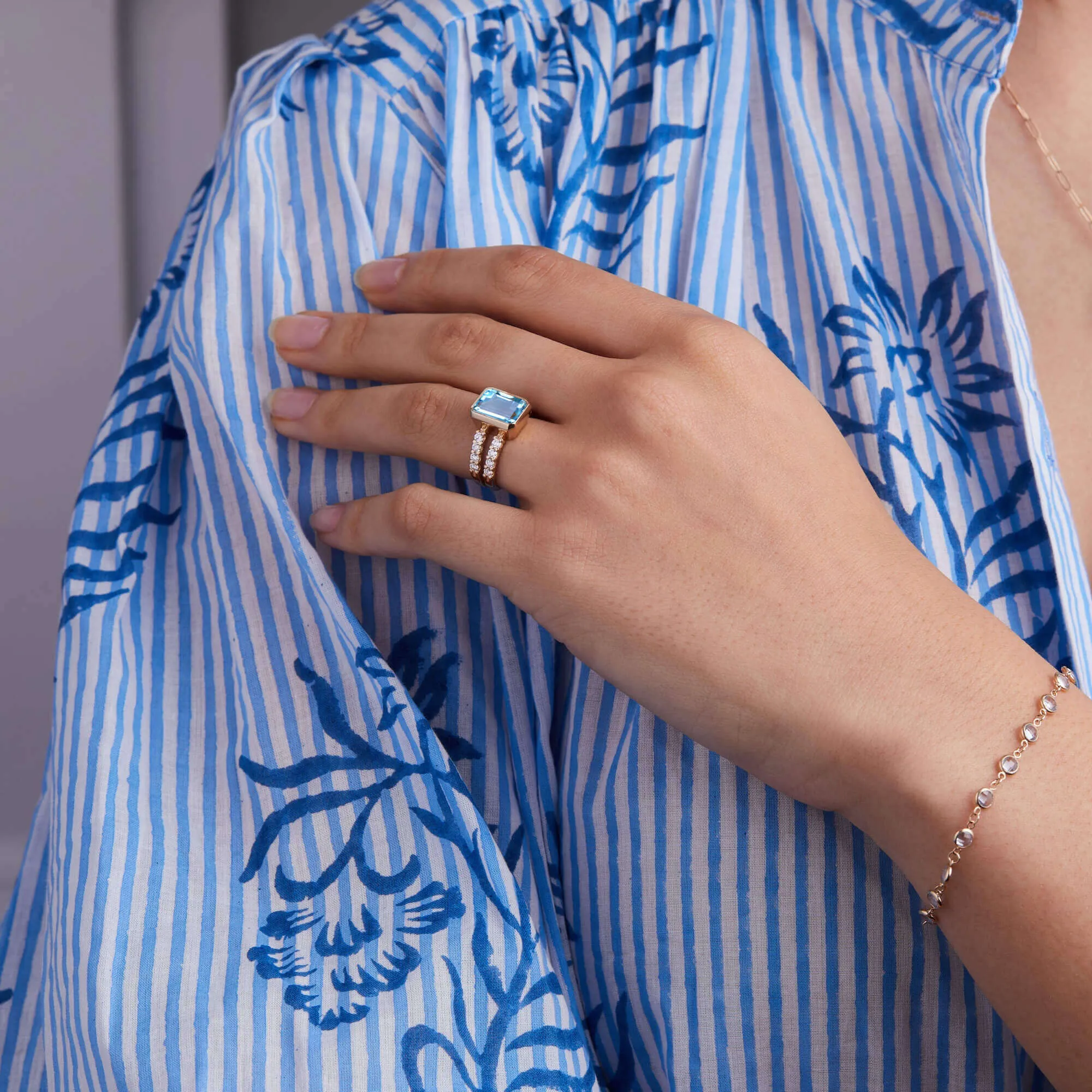 SAMPLE SALE Warren Vertical Nantucket Blue Topaz Ring with Diamonds in 14k Gold (December) Size 5.5 sold by Haverhill product image thumbnail 3