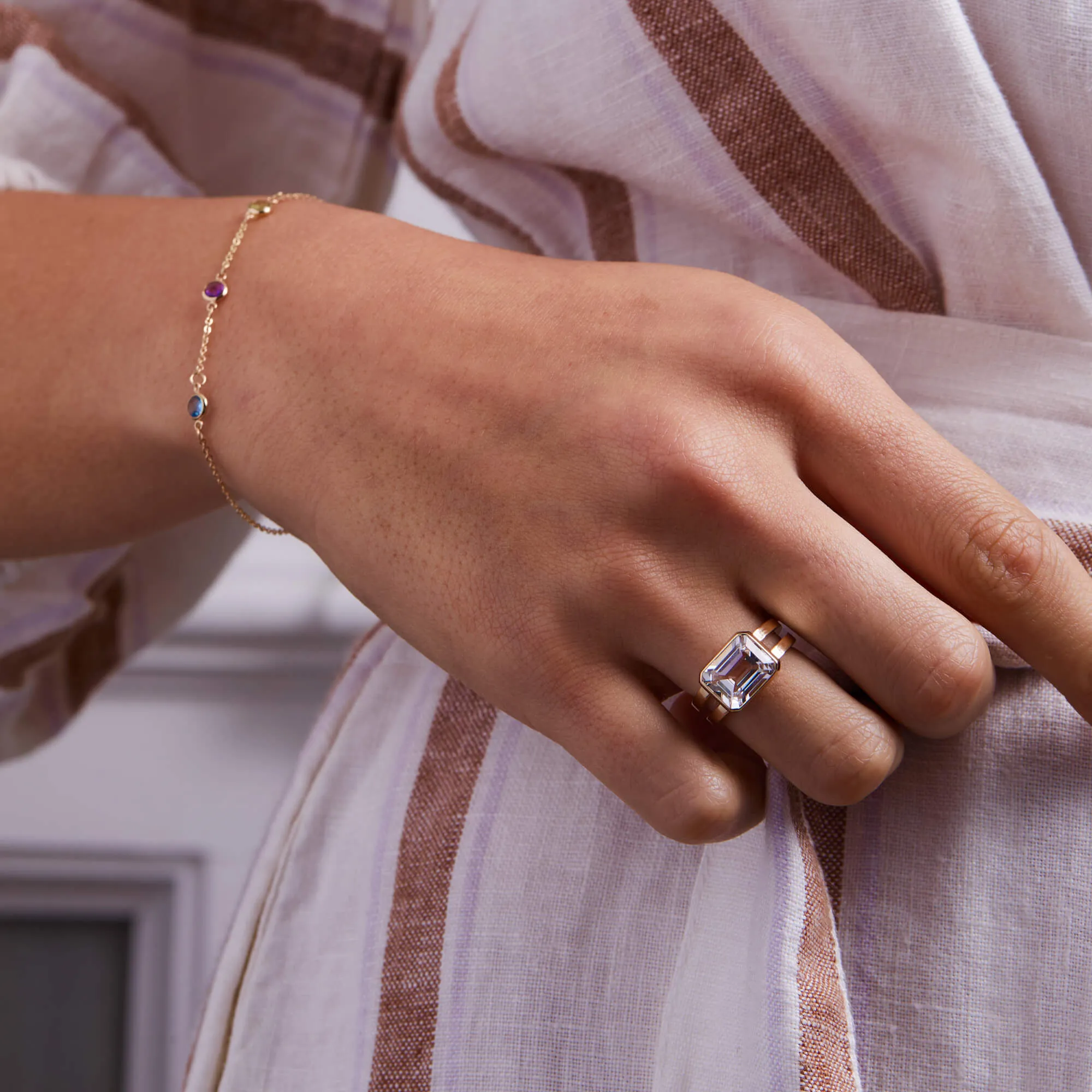 SAMPLE SALE Warren Horizontal White Topaz Ring in 14k Gold (April) Size 7.5 sold by Haverhill product image thumbnail 3