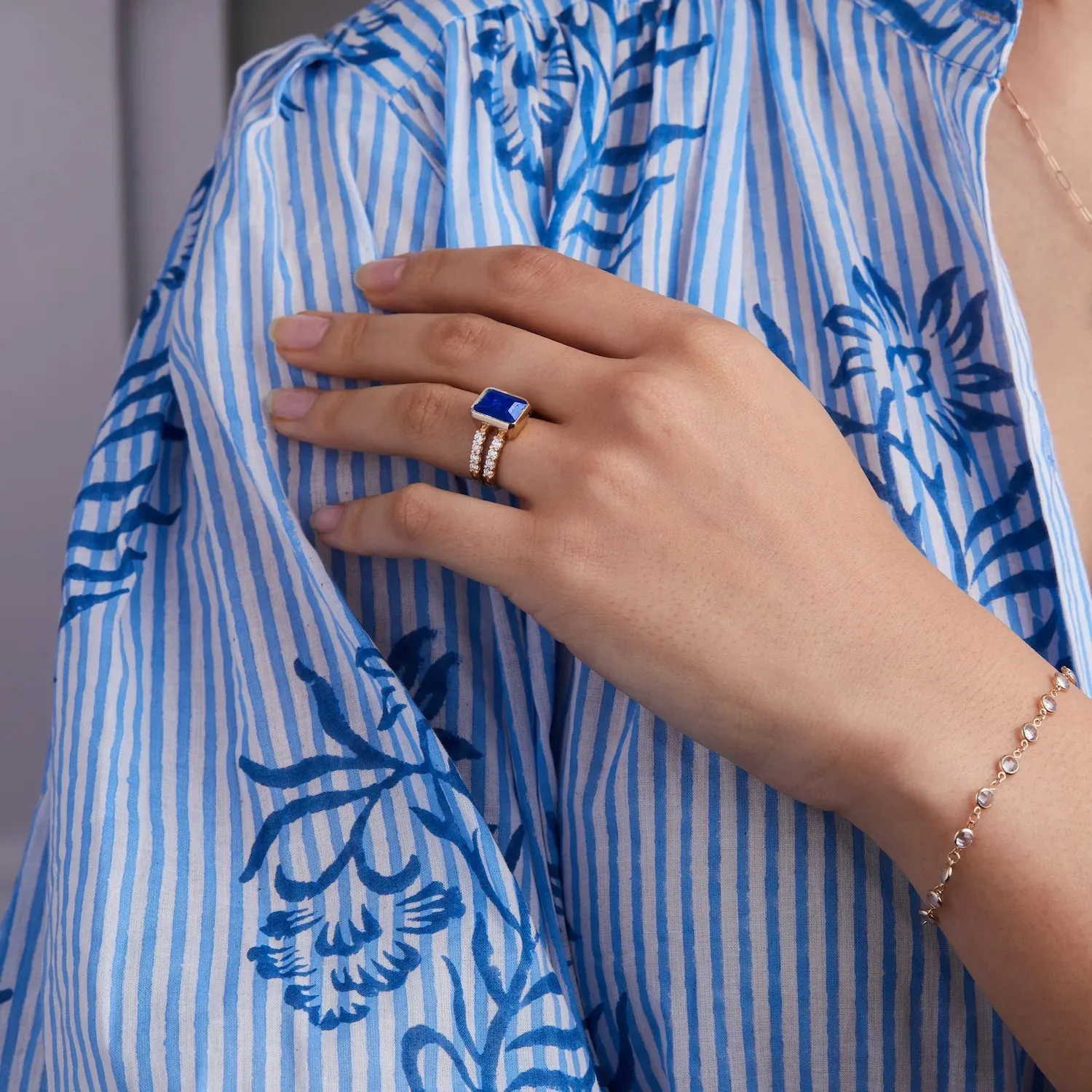 Warren Vertical Lapis Ring with Diamonds in 14k Gold (September) sold by Haverhill product image thumbnail 2