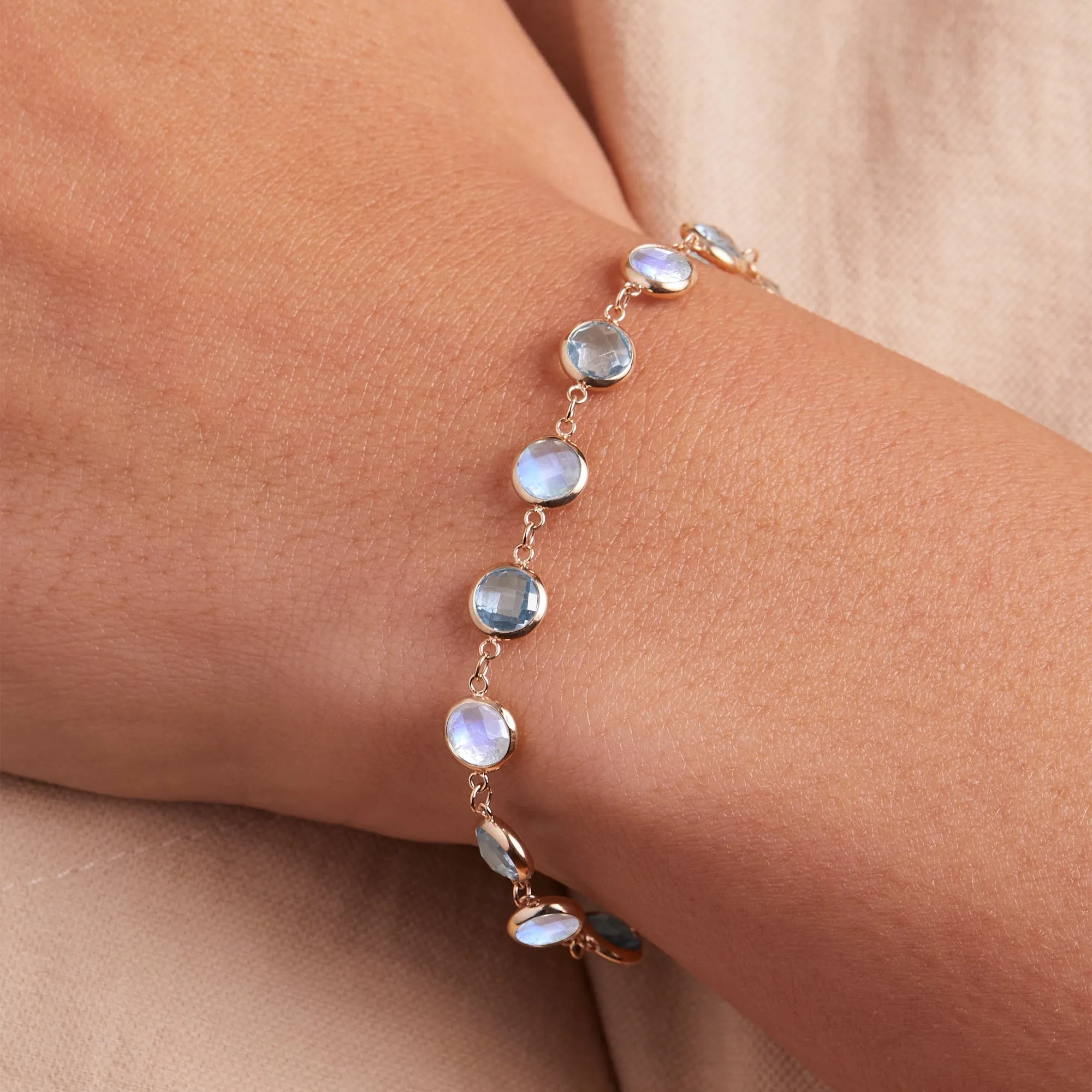 Newport Grand Santorini Bracelet in 14k Gold sold by Haverhill product image thumbnail 3