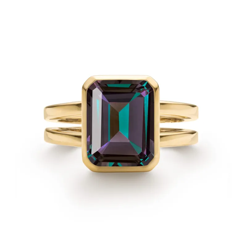 The Vault: Warren Vertical Alexandrite Ring, Yellow Gold Size 9 made by Haverhill