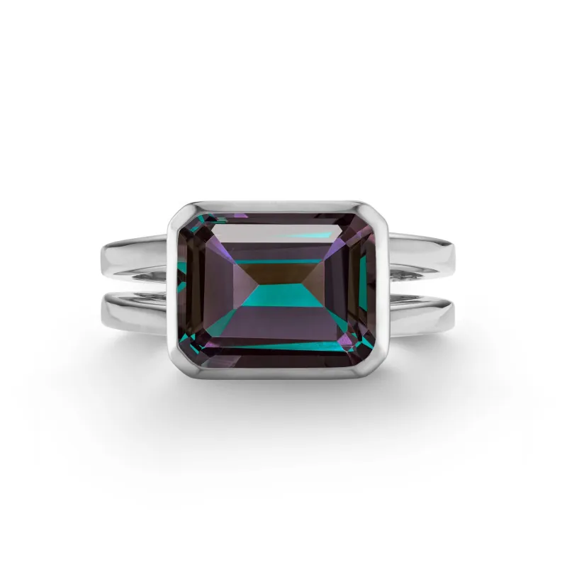The Vault: Warren Horizontal Alexandrite Ring, White Gold Size 9 made by Haverhill