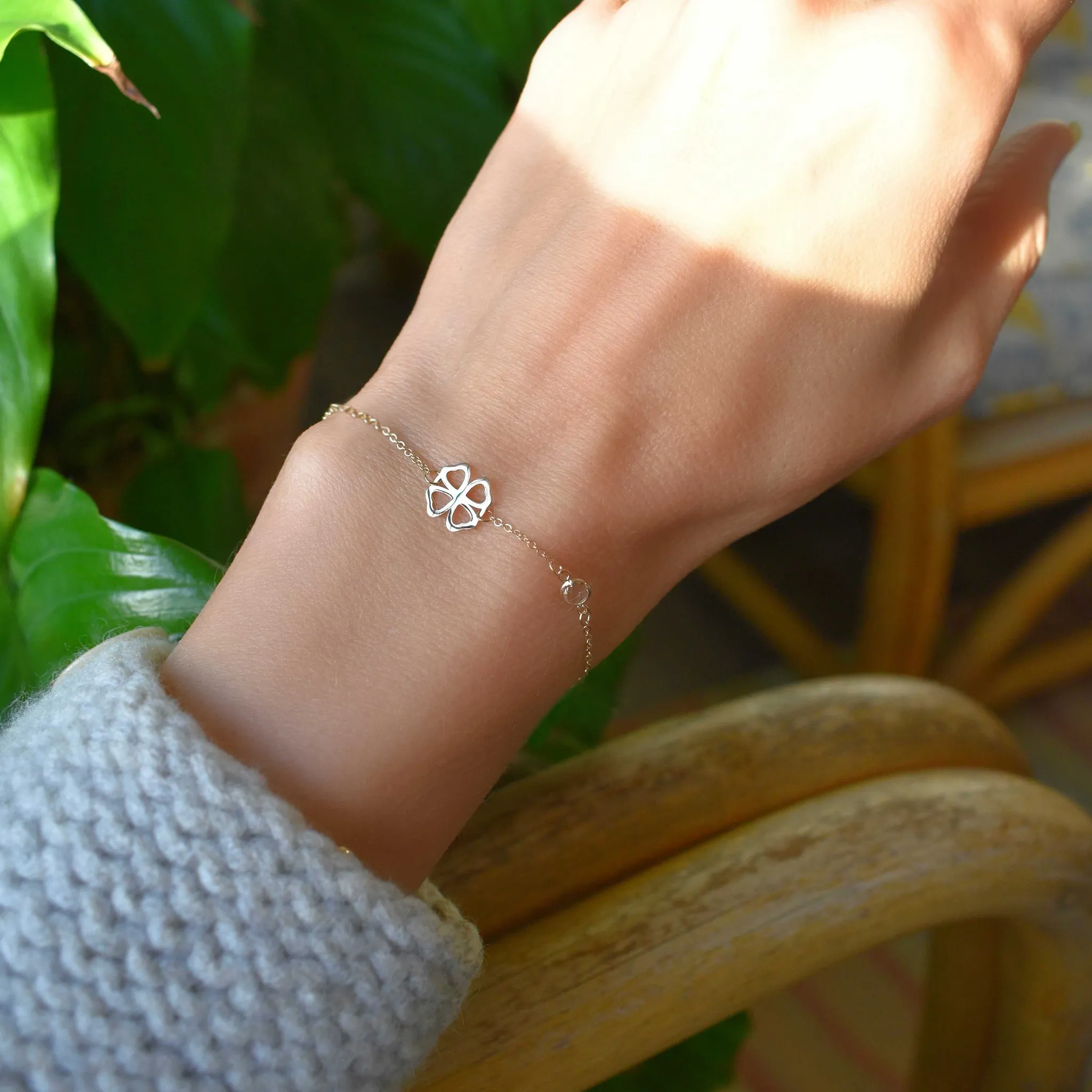 Personalized Classic Clover & 1 Birthstone Bracelet in 14k Gold sold by Haverhill product image thumbnail 2