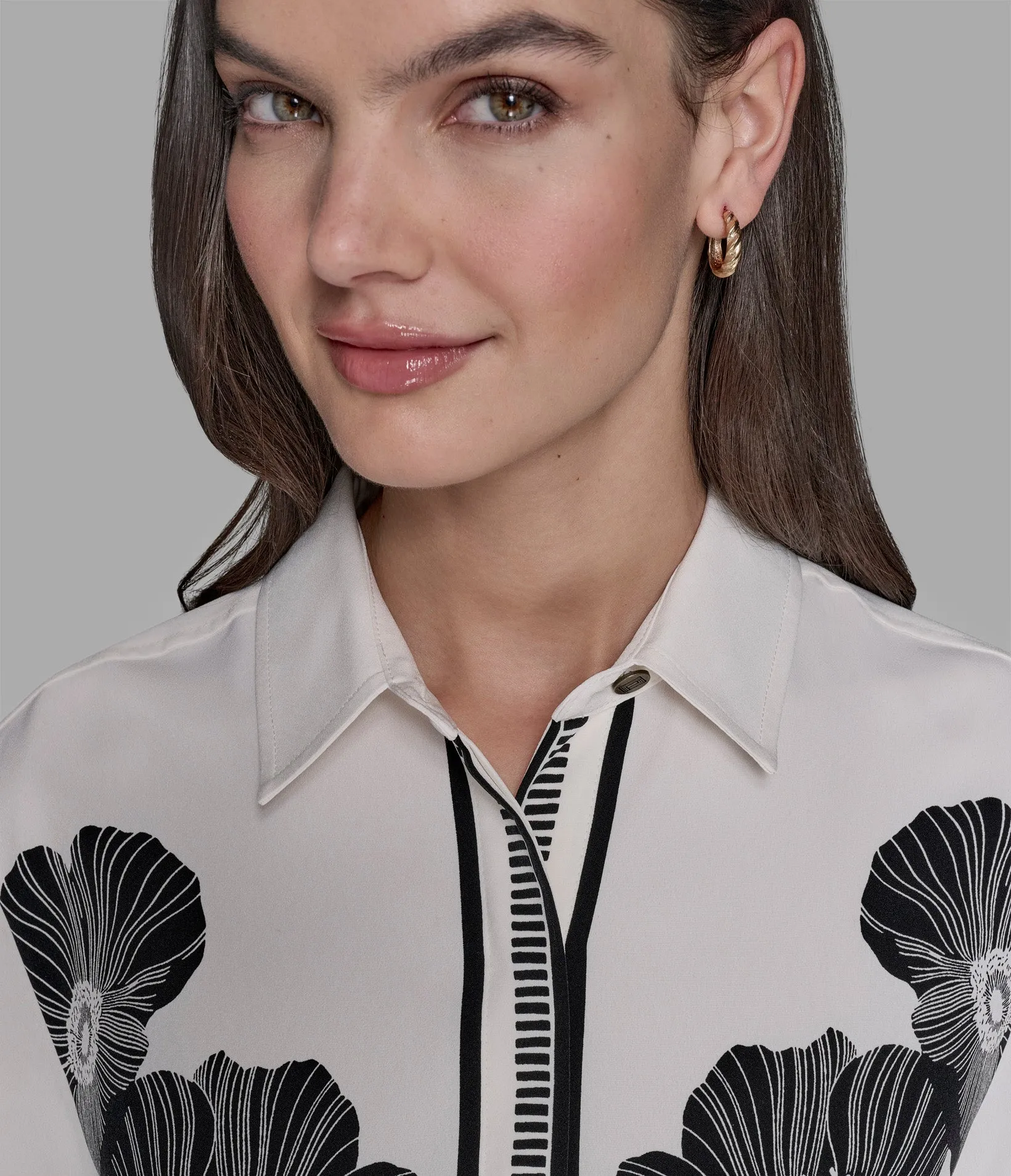 SHORT SLEEVE FLORAL PRINT SOFT BLOUSE sold by Karl Lagerfeld Paris product image thumbnail 5