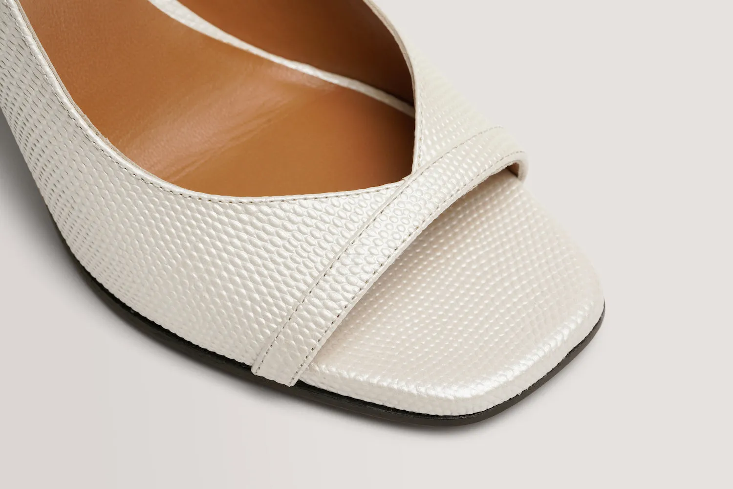 BEFORESUNRISE - Sandales - Embossées Blanc sold by Nomasei product image thumbnail 3