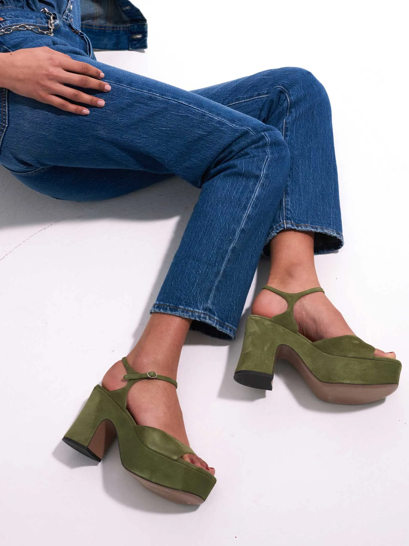 Laura Brown x Nomasei : DRIVER - Sandales - Camoscio Kaki sold by Nomasei product image thumbnail 3