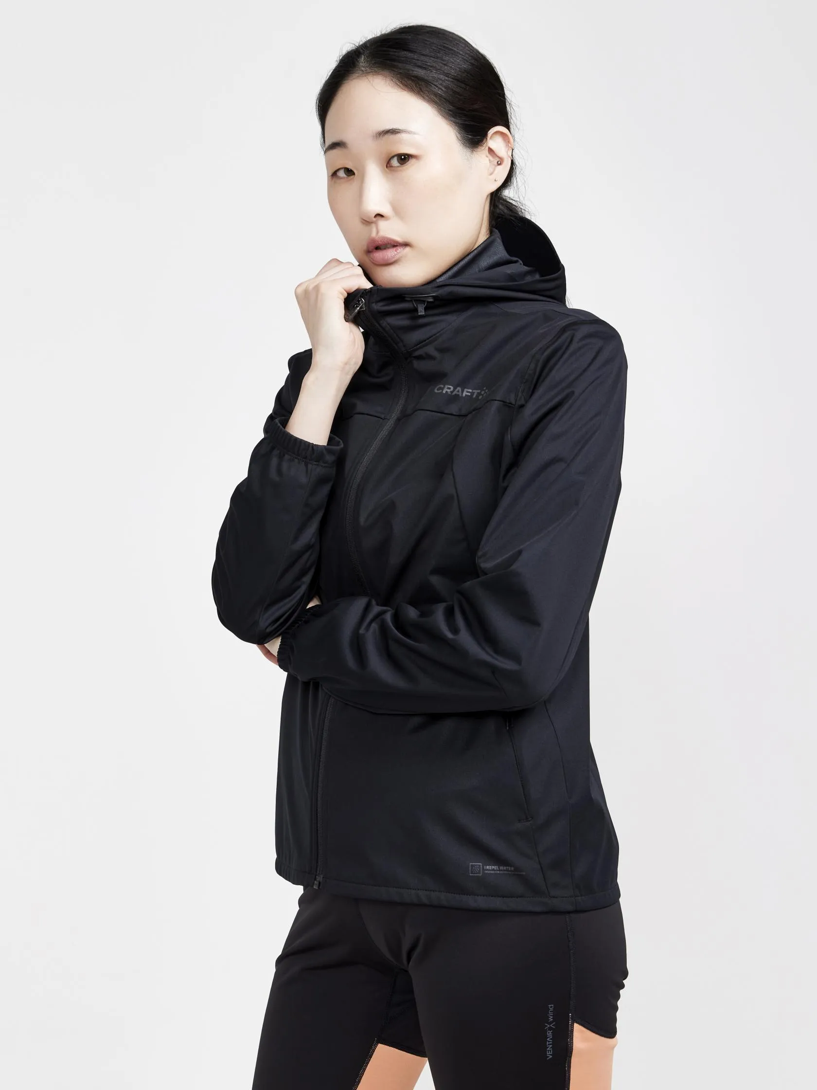 WOMEN'S ADV ESSENCE HYDRO JACKET - Black sold by Craft Sportswear