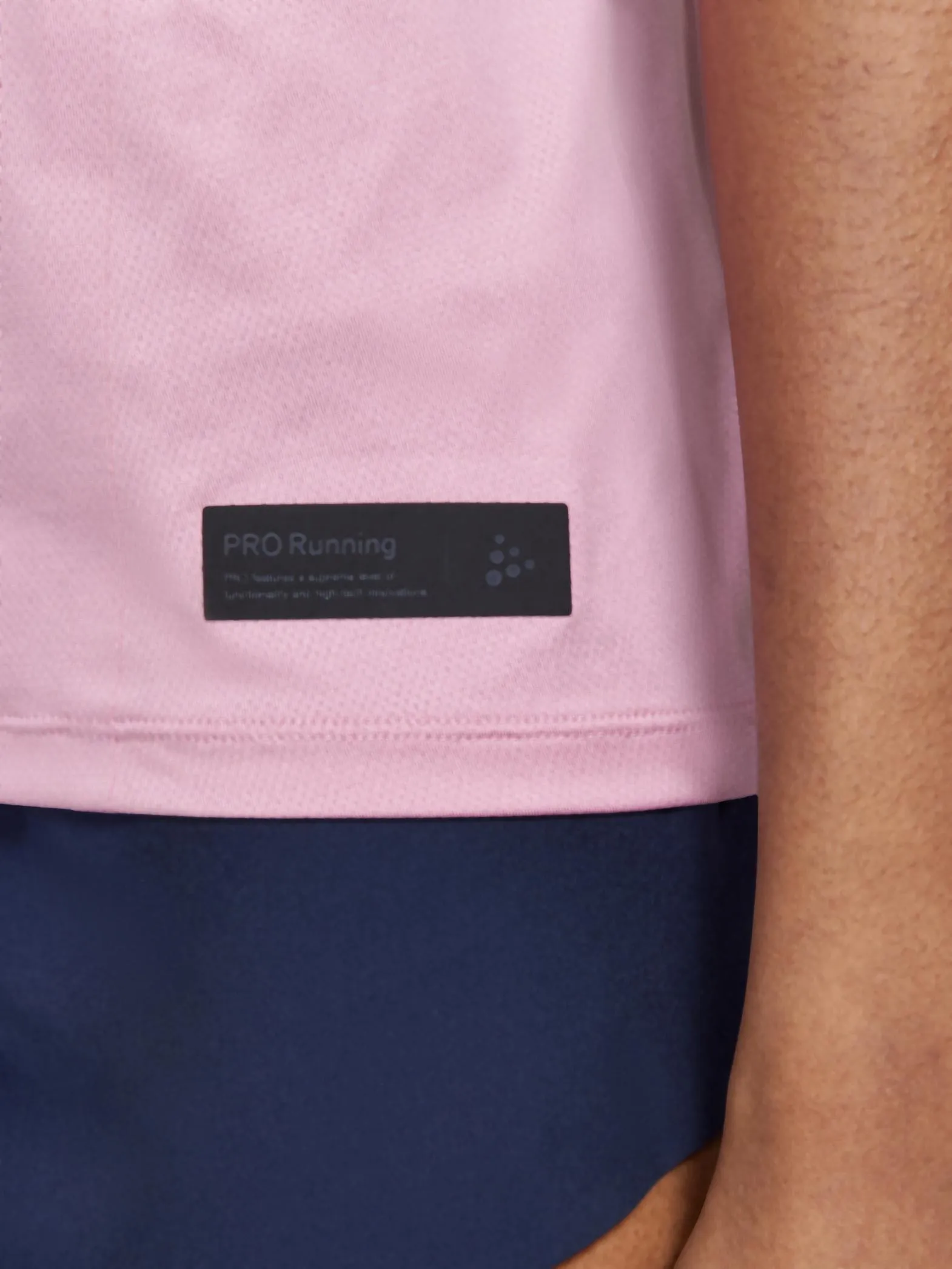 WOMEN'S PRO HYPERVENT RUNNING SINGLET - DAWN sold by Craft Sportswear product image thumbnail 2