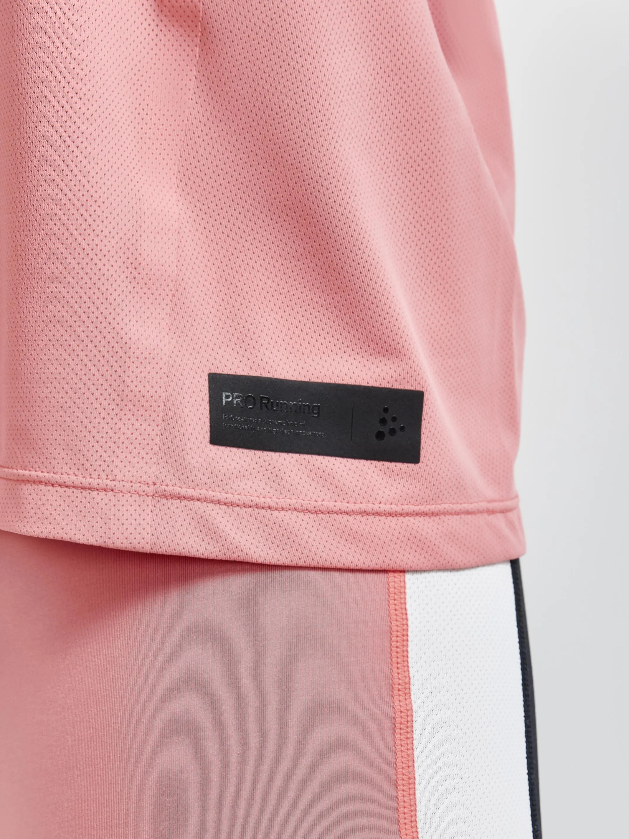 WOMEN'S PRO HYPERVENT RUNNING SINGLET - CORAL sold by Craft Sportswear product image thumbnail 4