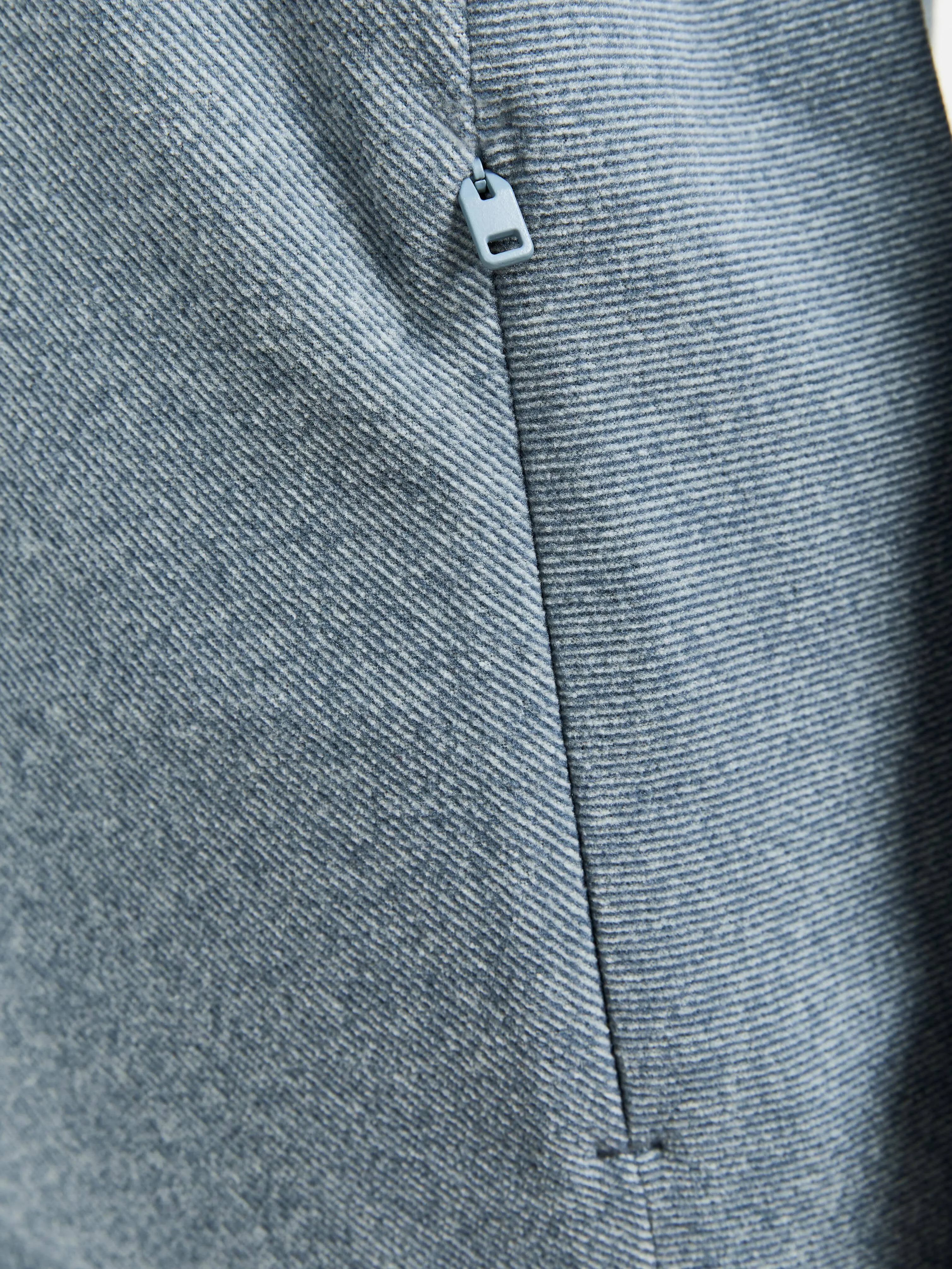 WOMEN'S CORE EDGE THERMAL MIDLAYER - TROOPER-BLACK sold by Craft Sportswear product image thumbnail 4