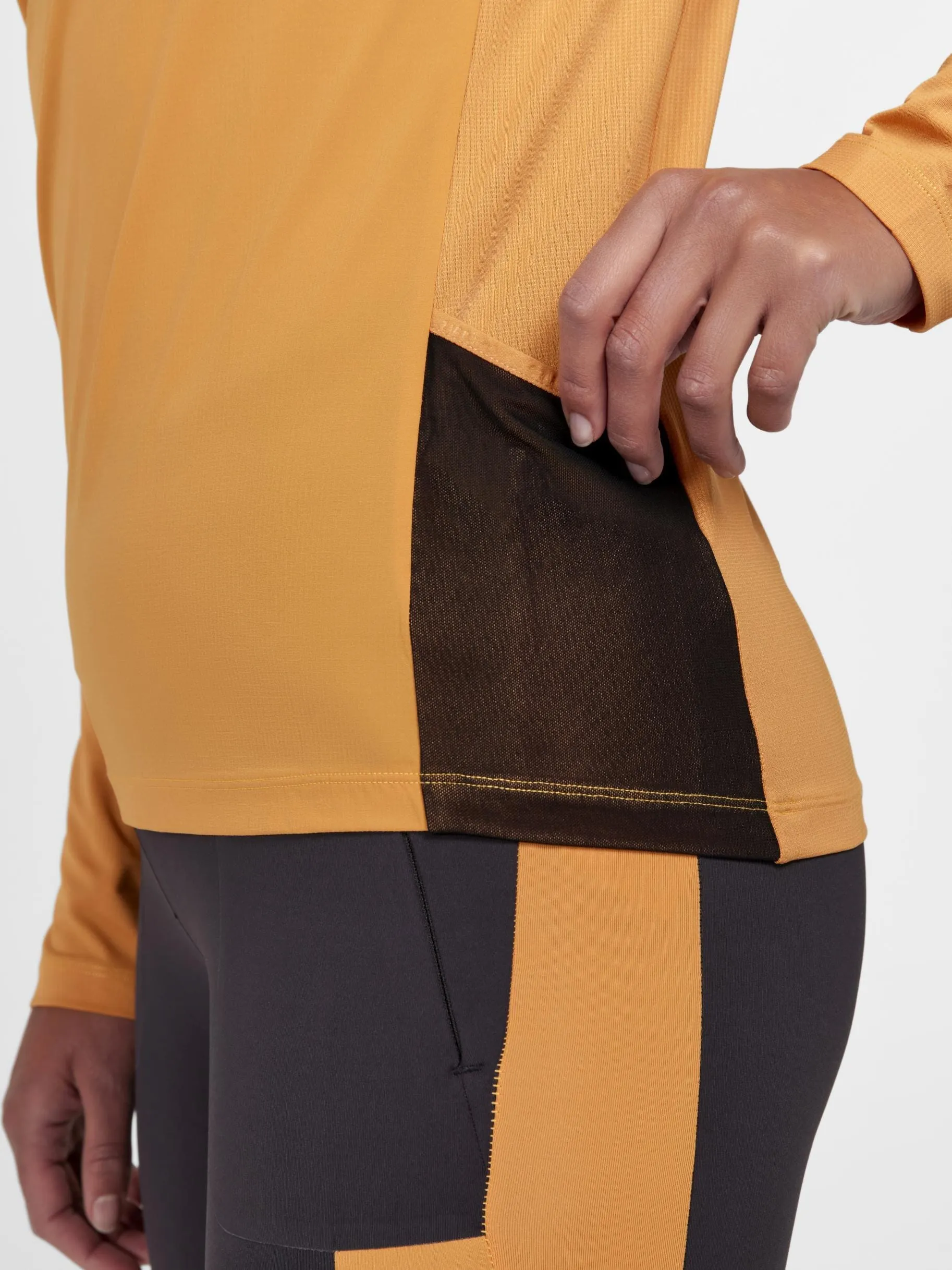 Women's Pro Trail Running Wind Longsleeve Tee - DESERT sold by Craft Sportswear product image thumbnail 5