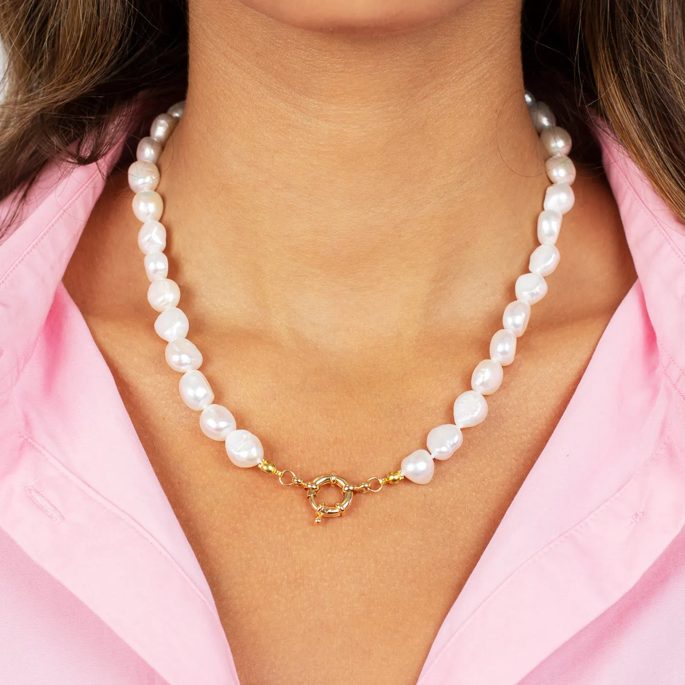 Chunky Pearl Toggle Necklace sold by Adina Eden's product image thumbnail 4