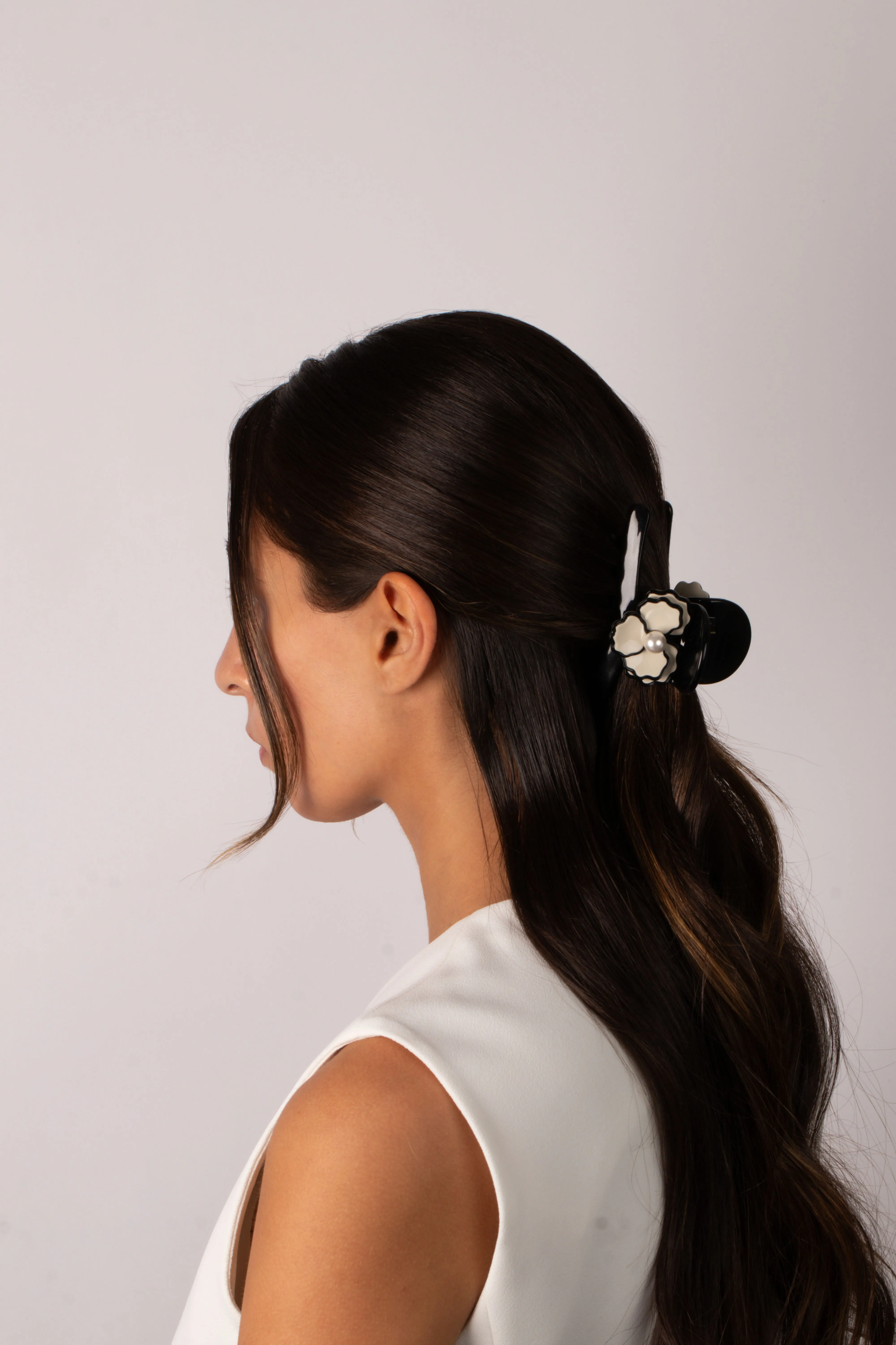 Pearl Flower Loop Large Claw Clip sold by Adina Eden's product image thumbnail 2