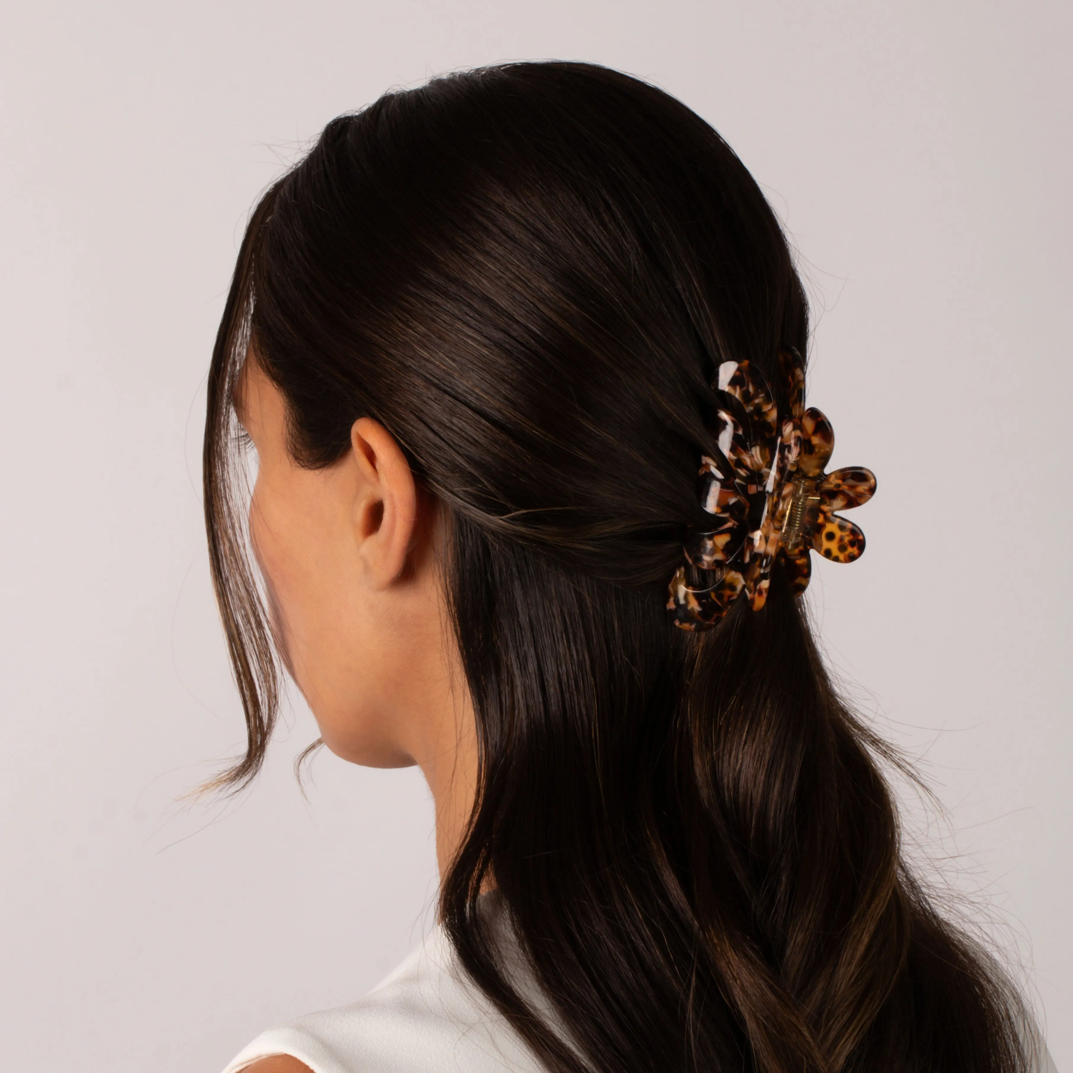 Large Ruffle Classic Hair Claw Clip sold by Adina Eden's product image thumbnail 3